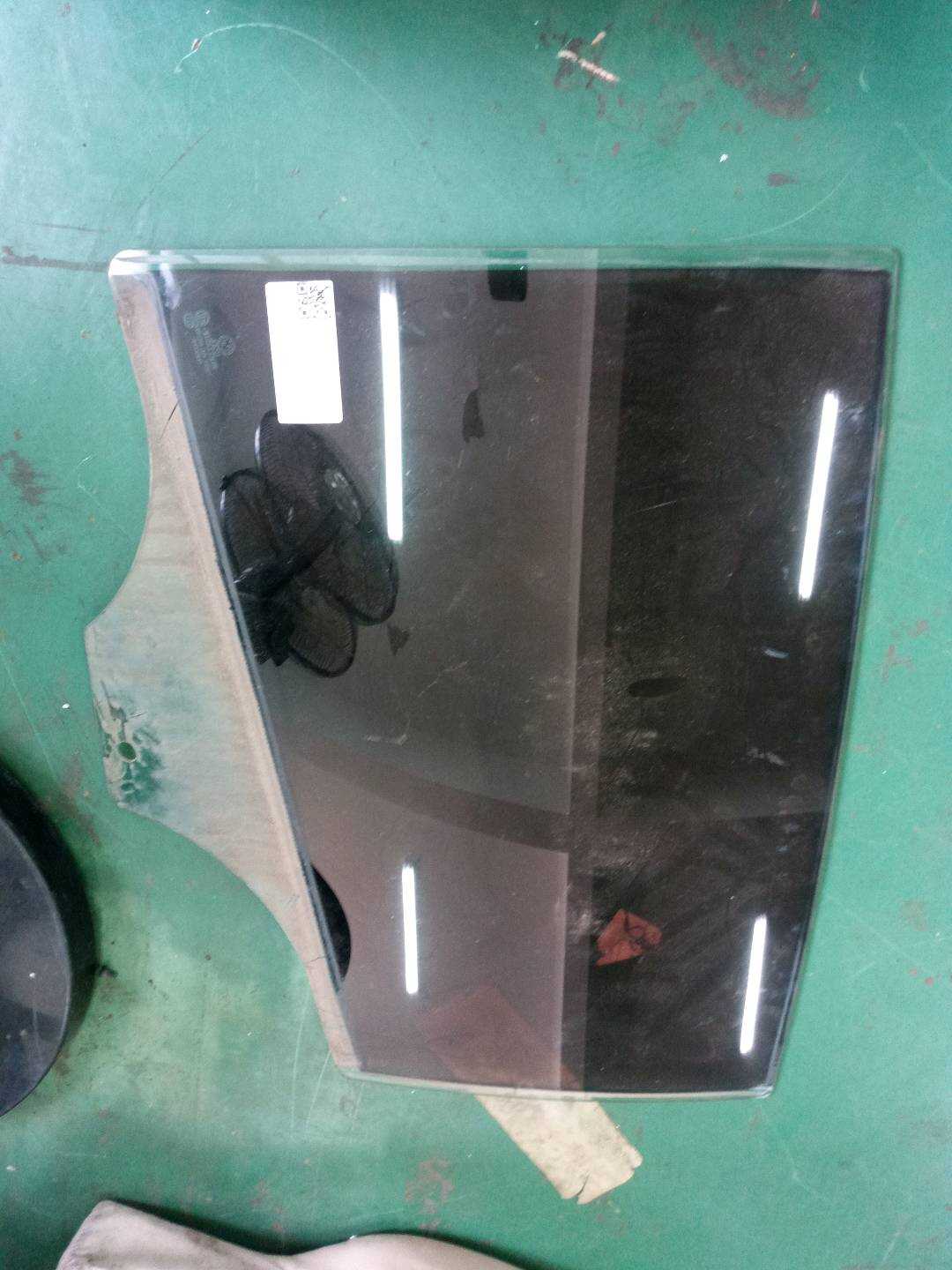 51357179603 后门玻璃(左)