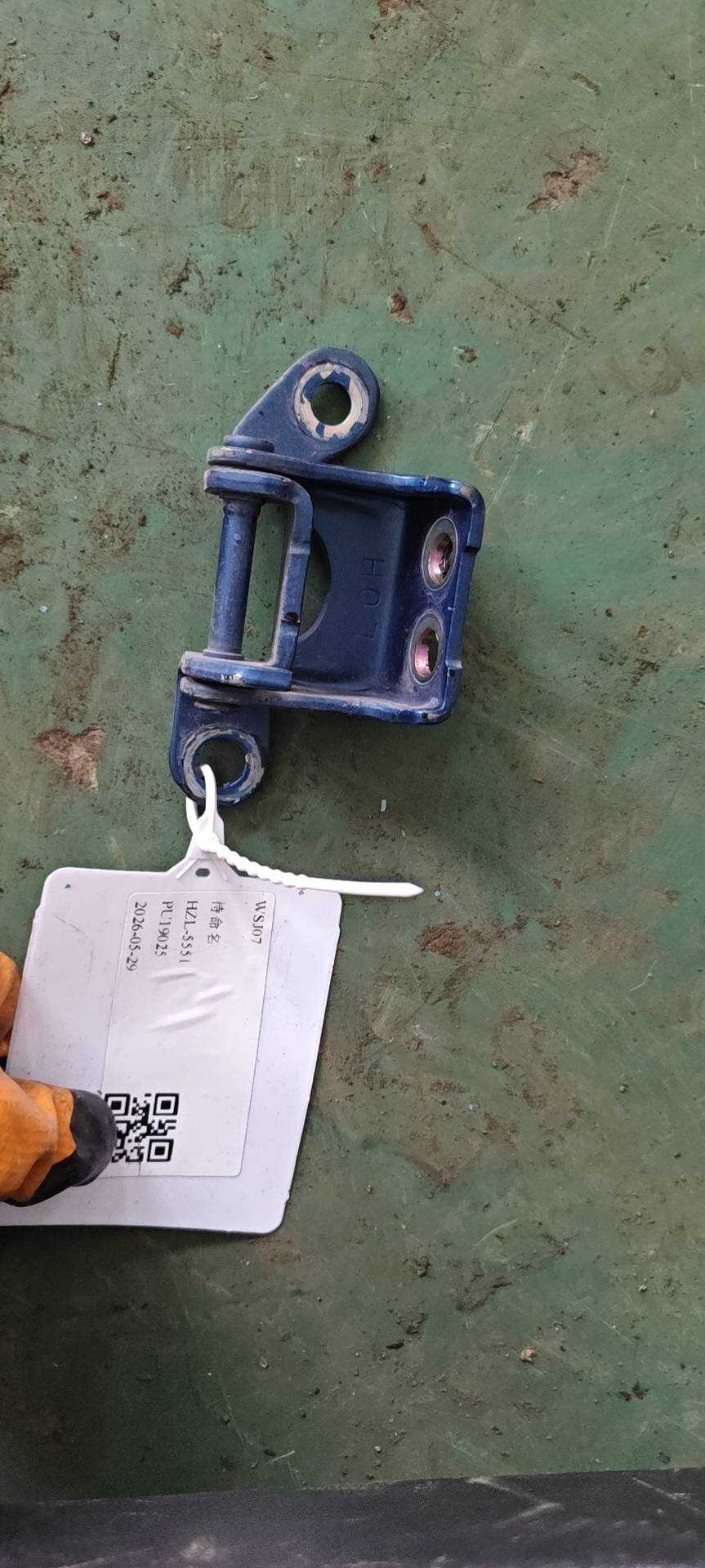 67910TB0H01ZZ Rear Door Hinge (Upper Right)