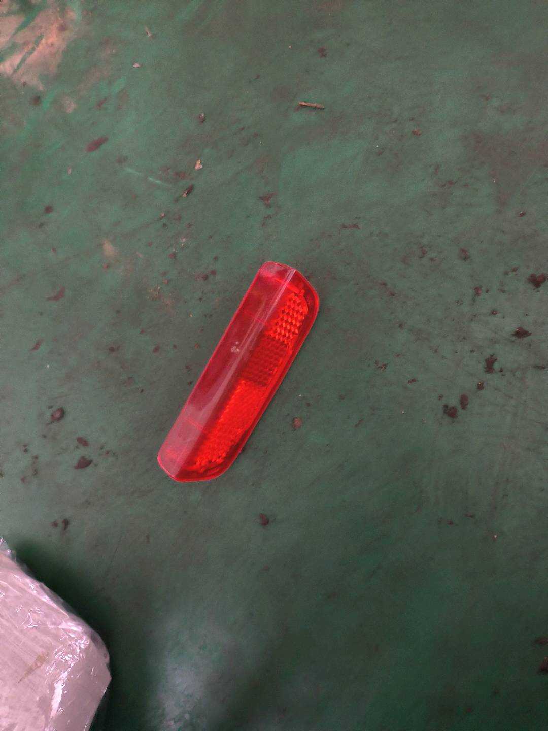 L51G947419 前门门控灯(右)