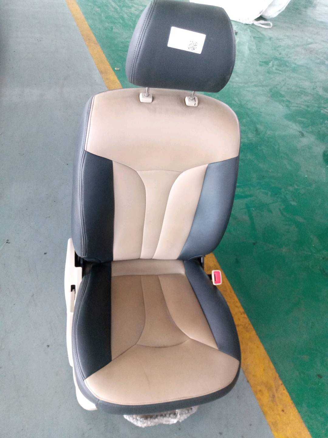SE002101 副驾驶员座椅总成