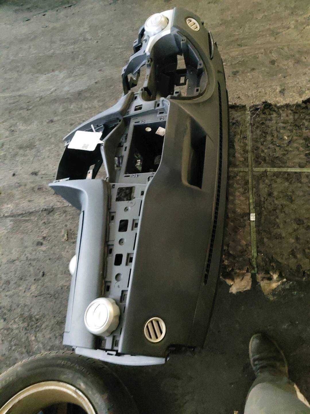 5310030EM105 仪表台壳