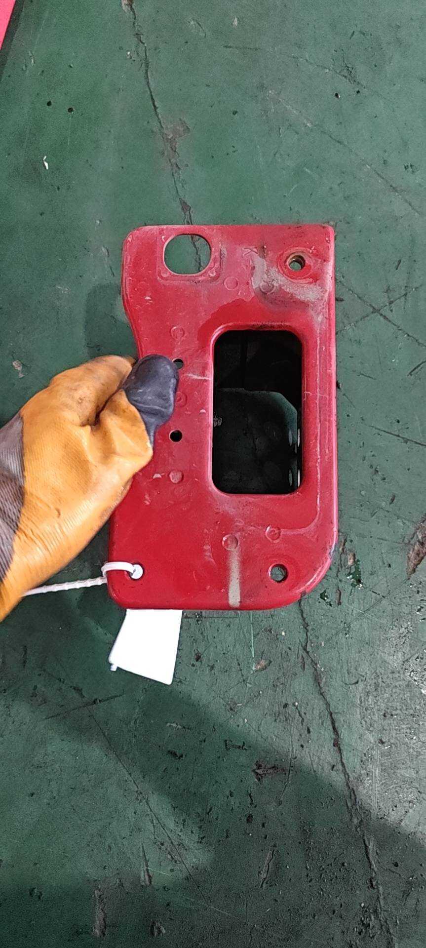 647102M000 Front Frame Rail Bracket, Left