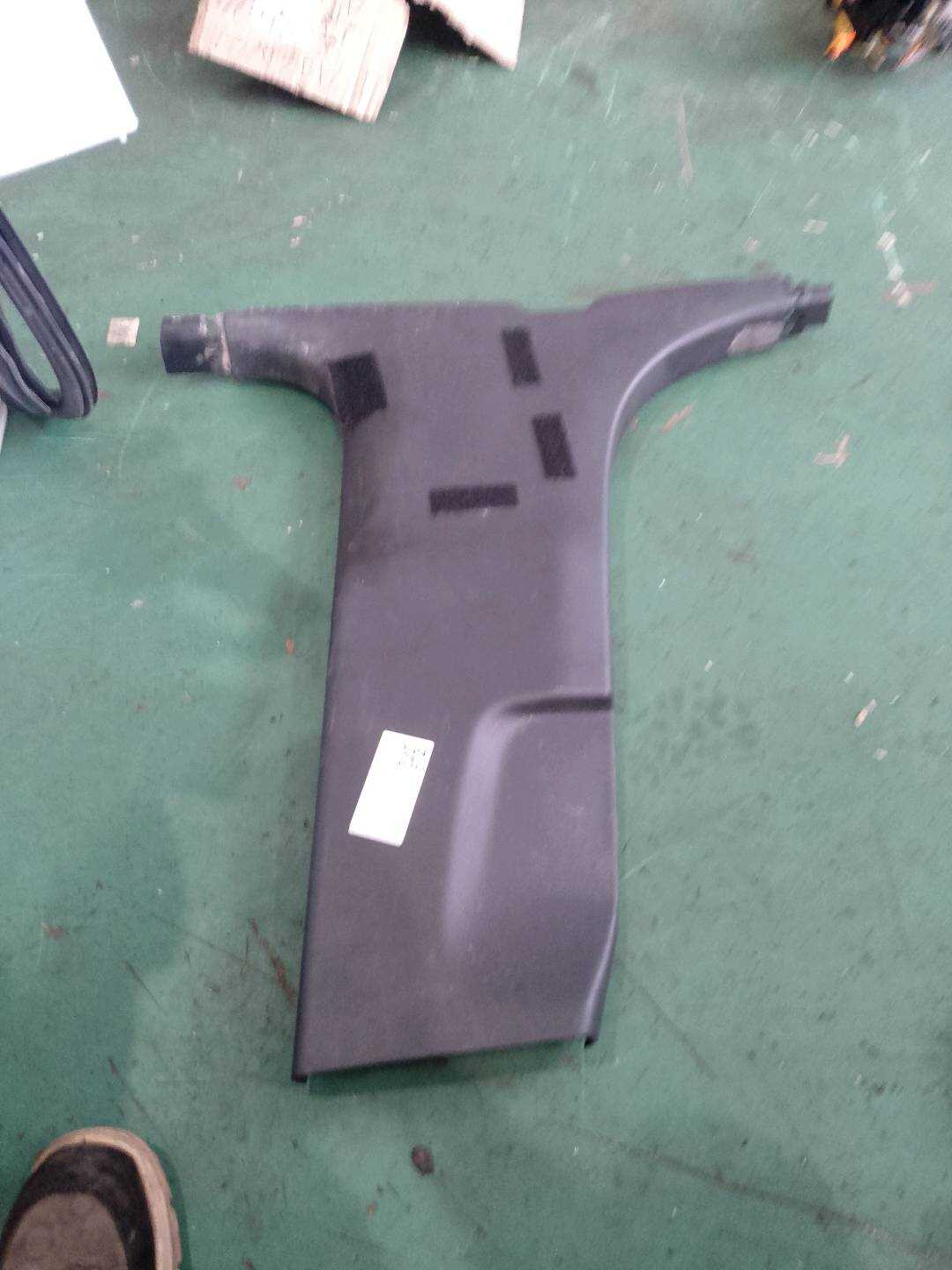 FT4BR243W06AE3ZHE B柱内衬（右下）