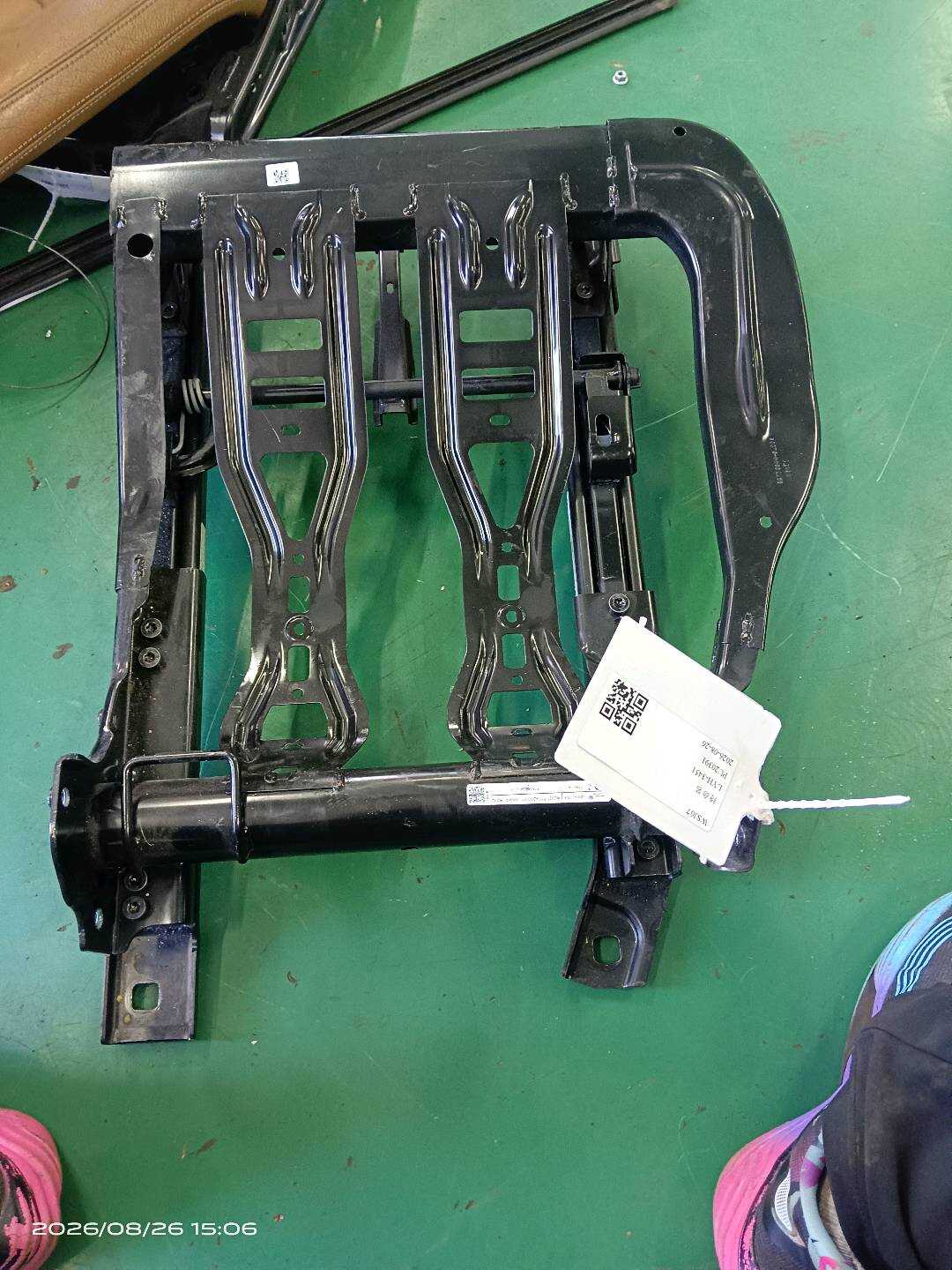 52207436972 后座椅骨架