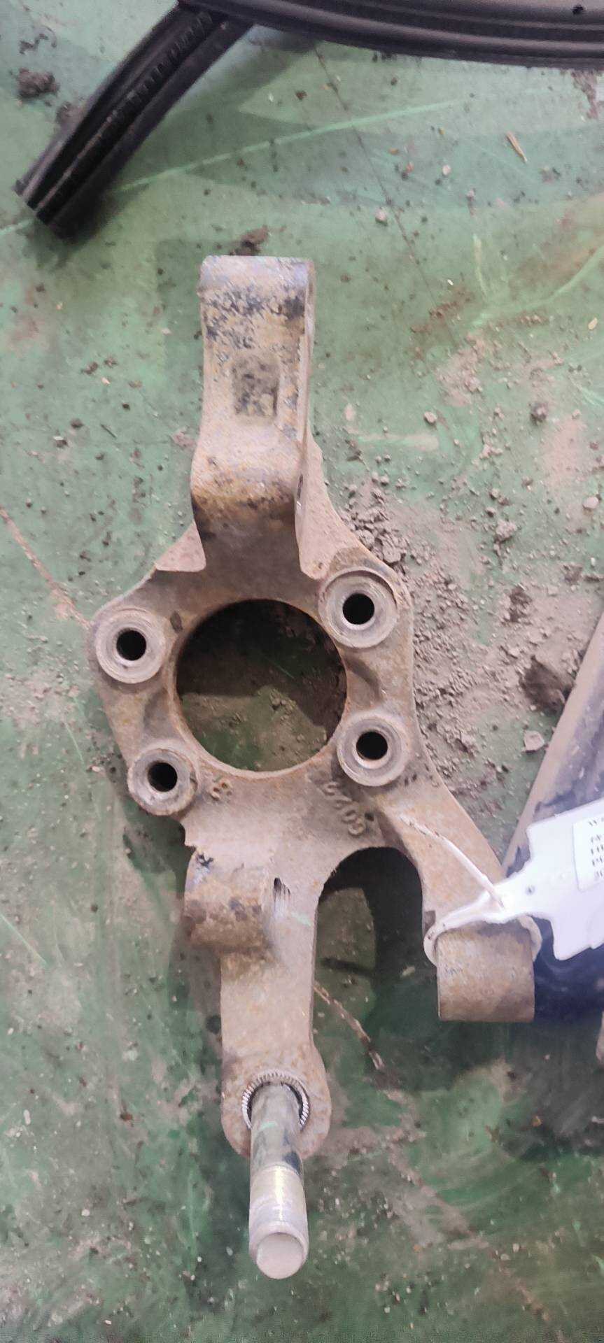 9058763 Rear Steering Knuckle, Right