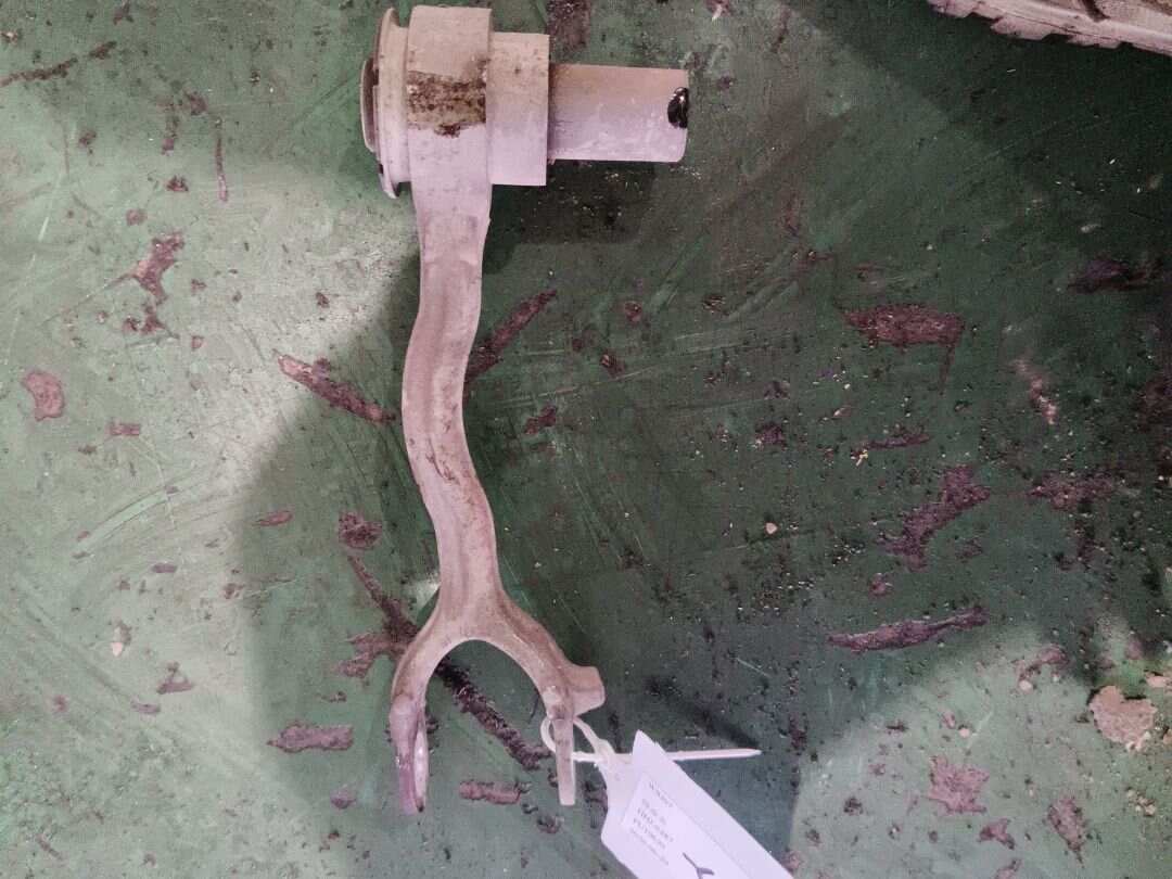 T2H2185 Rear Lower Control Arm Right Front, Front Left