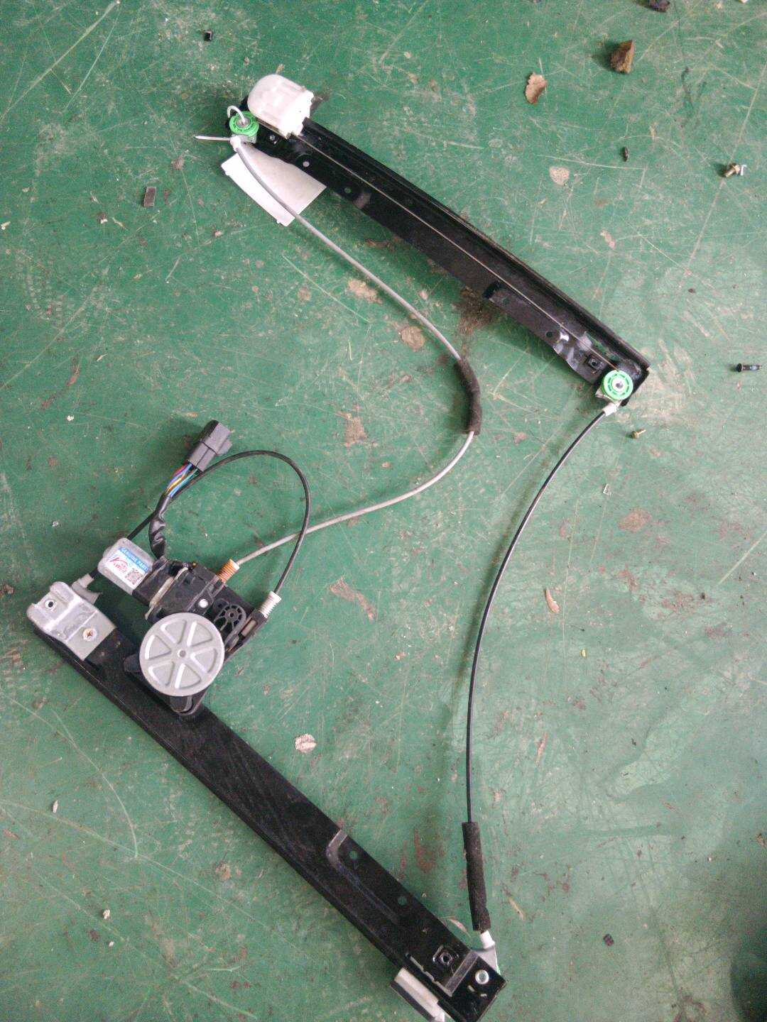 C2Z15092 Front Door Window Regulator Assembly, Left