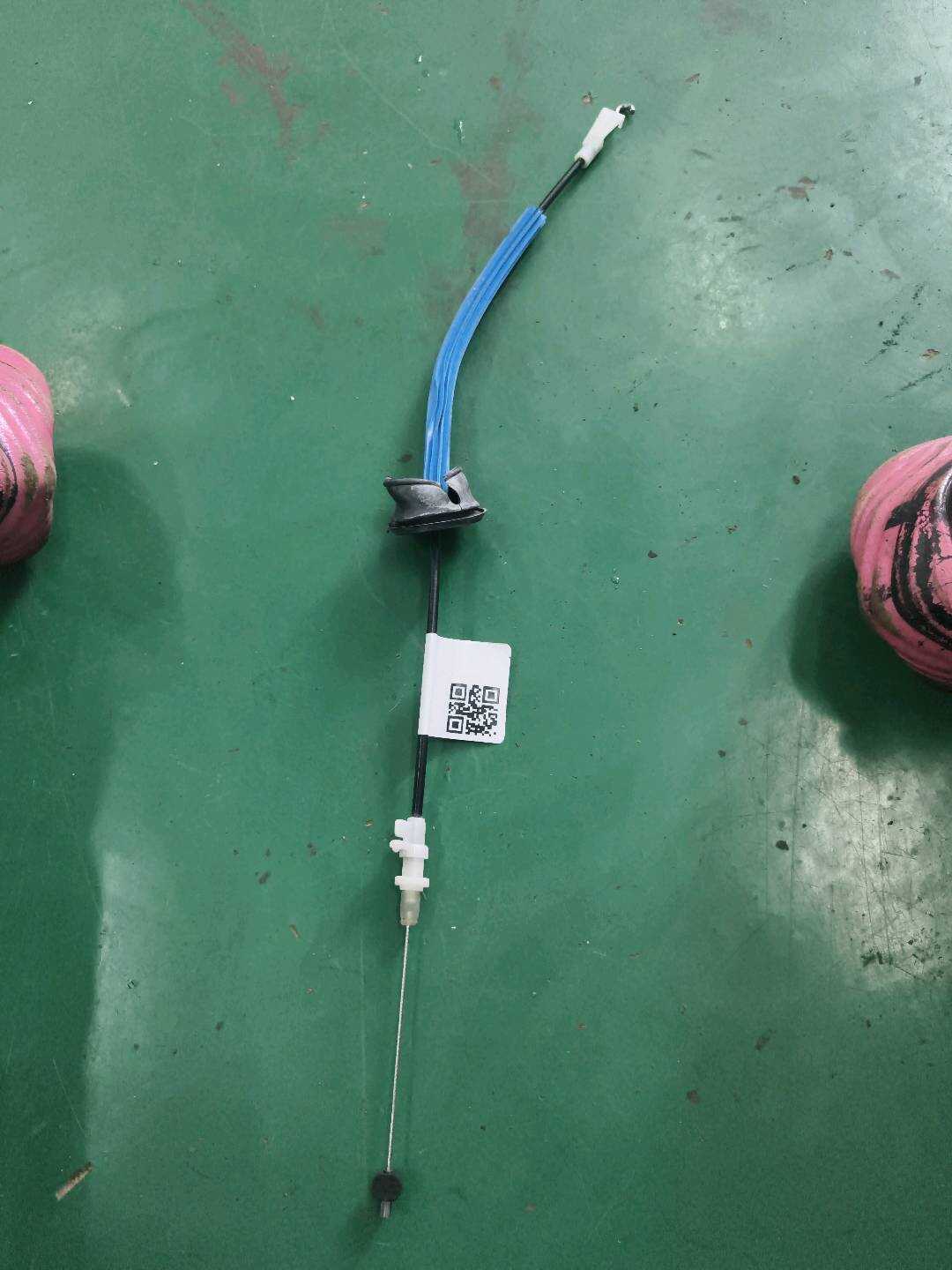 8J0837099 拉索