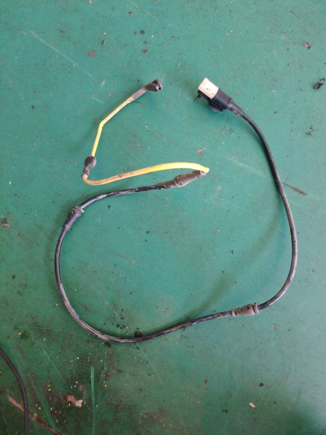 T4A3467 前刹车感应线