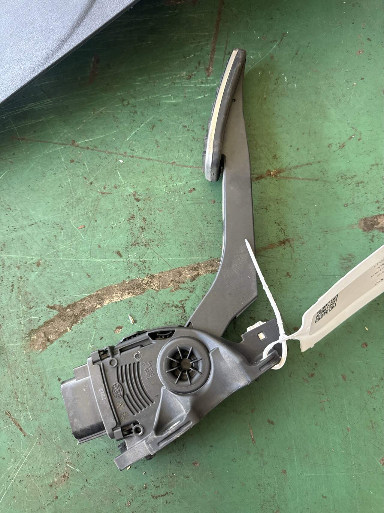 LR027136 Accelerator Pedal