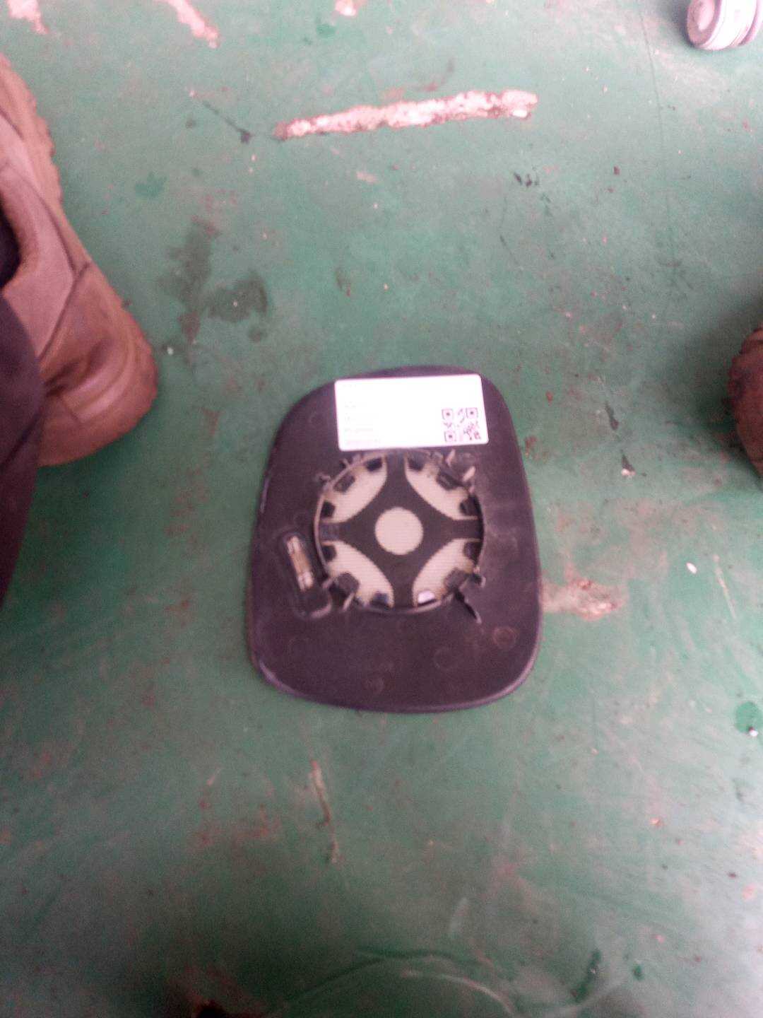 51162993764 倒车镜片（右）