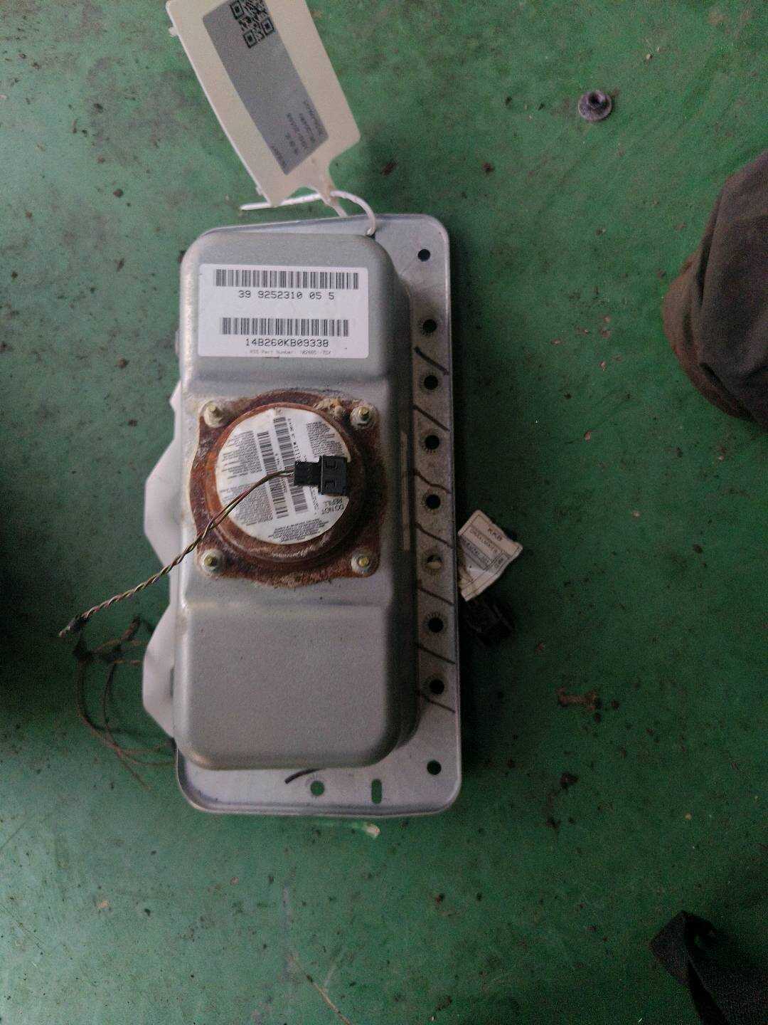 72129252310 副驾驶员安全气囊