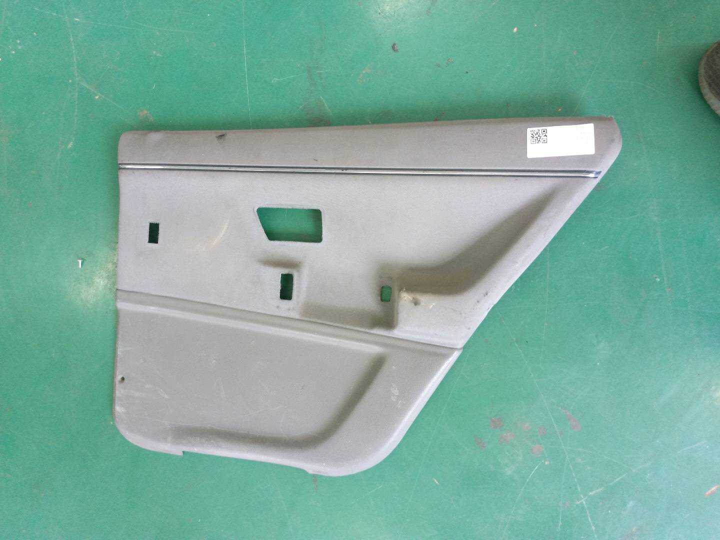330867212G 后门内饰板（右）