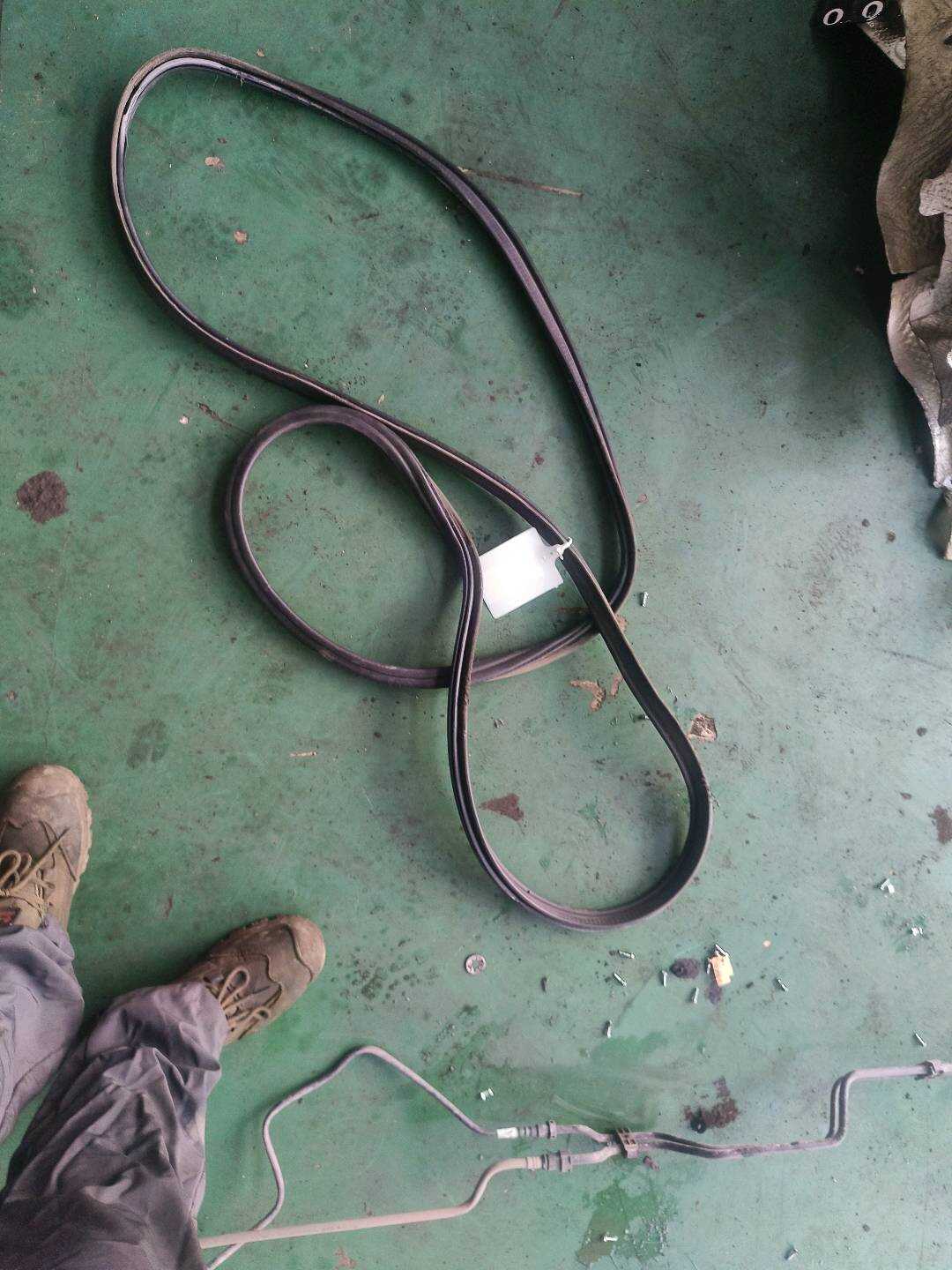 L8R0827705D Trunk Lid Seal Strip