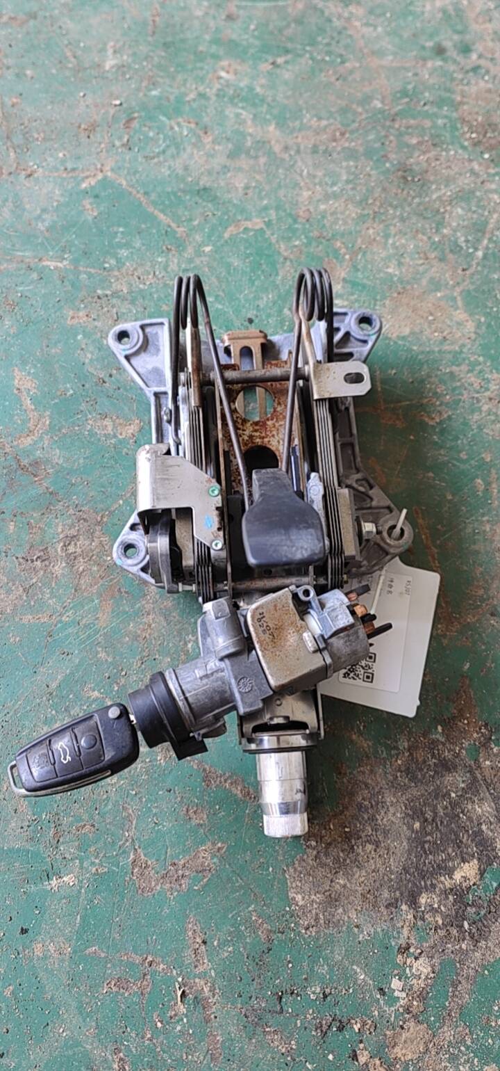 L8E0419502G 转向管柱