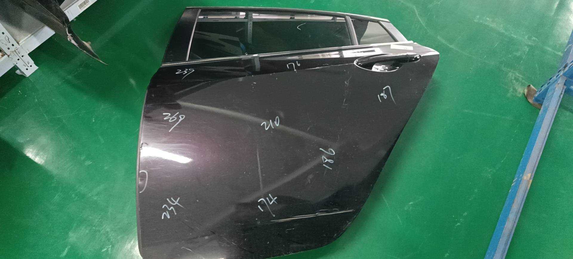 GV7D73020 Rear Door Shell, Left