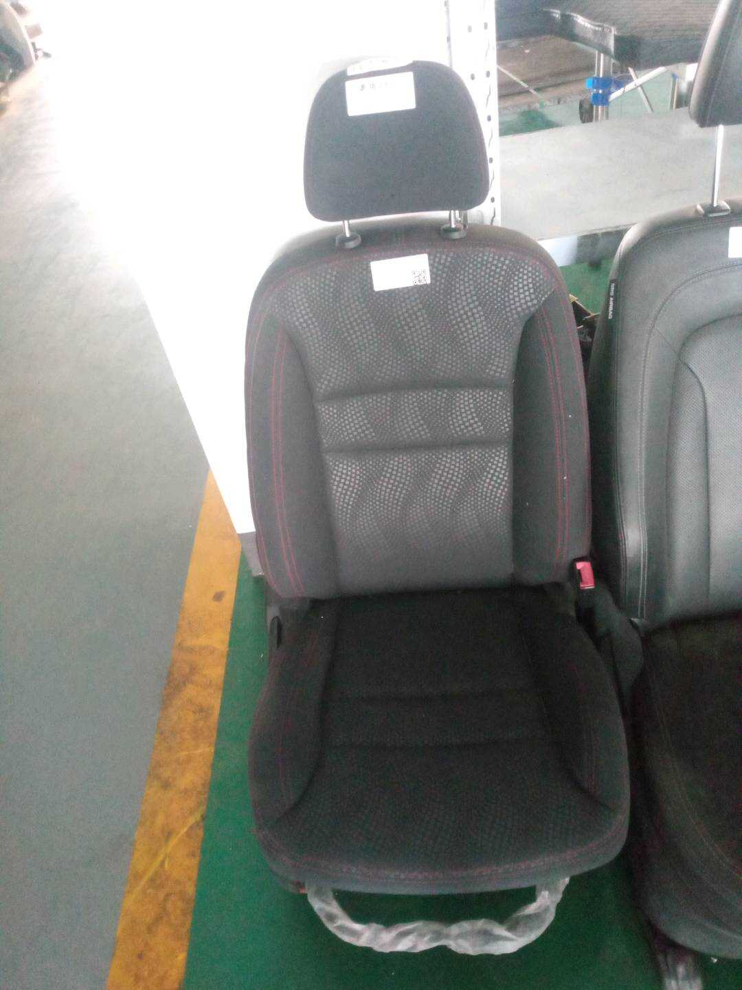 T116900010PY 副驾驶座椅