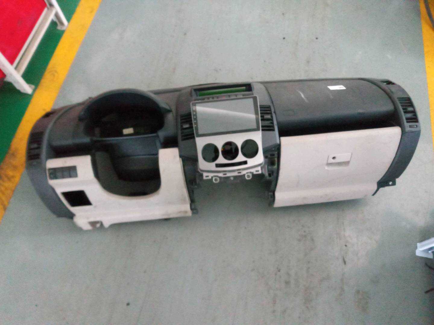 CC2960400G 仪表台壳