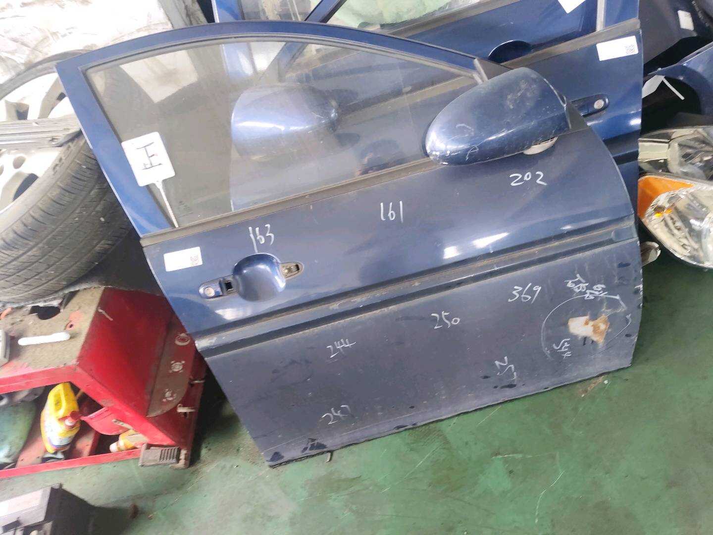 760040M000 前门壳(右)