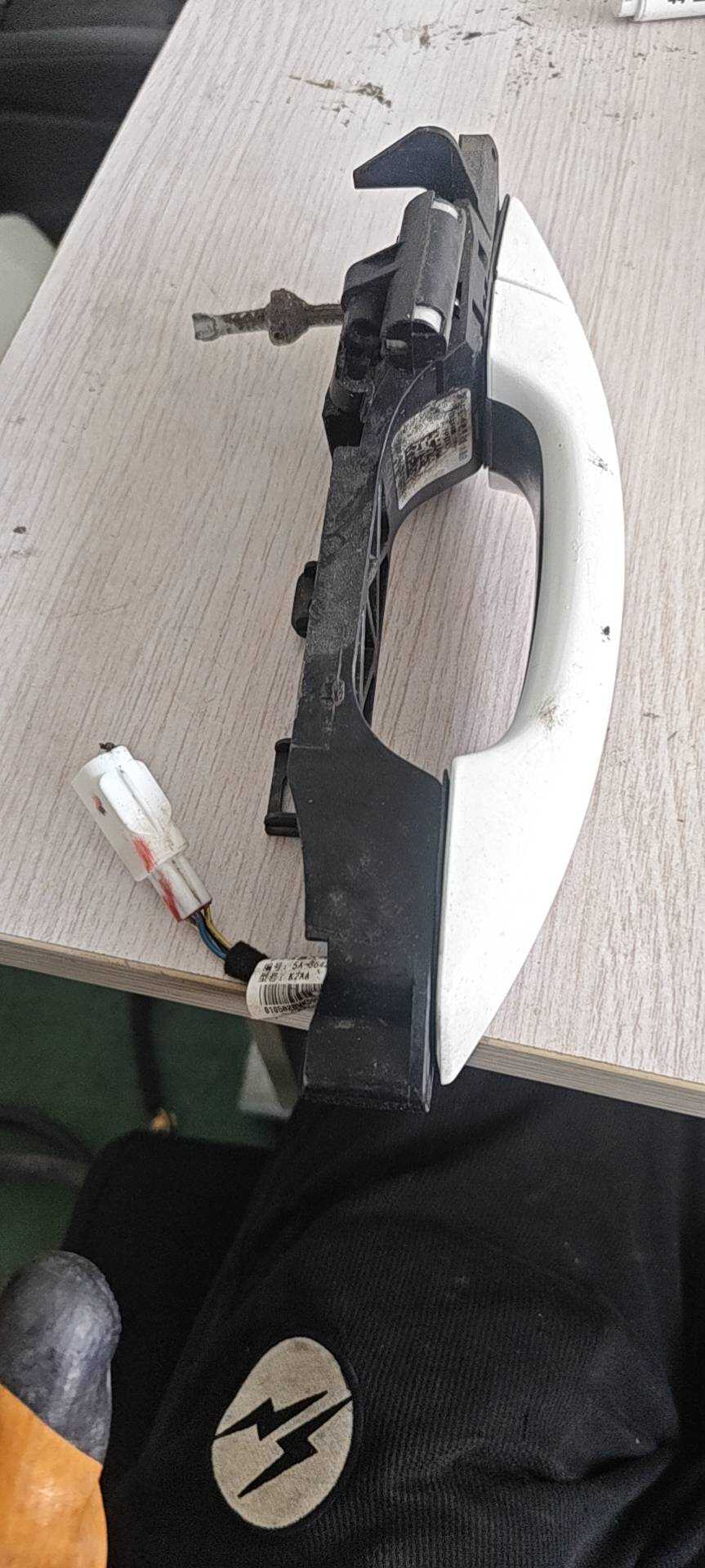 TA6105100B 左前门外把手总成