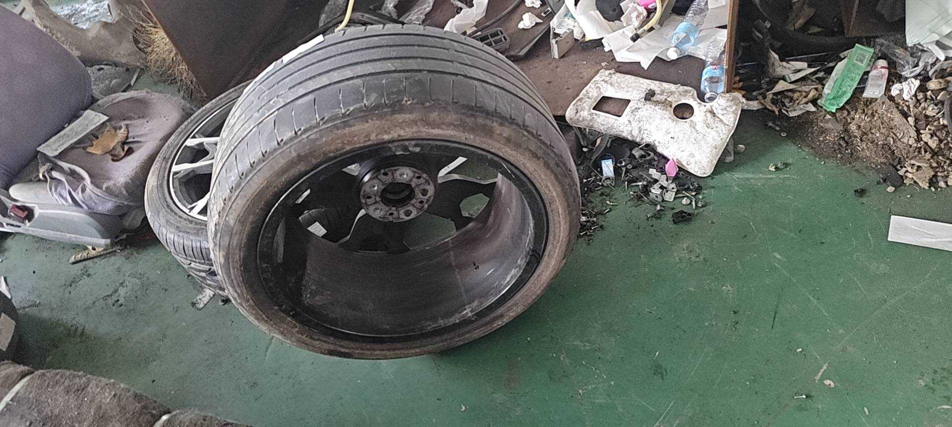 36108073792 后钢圈