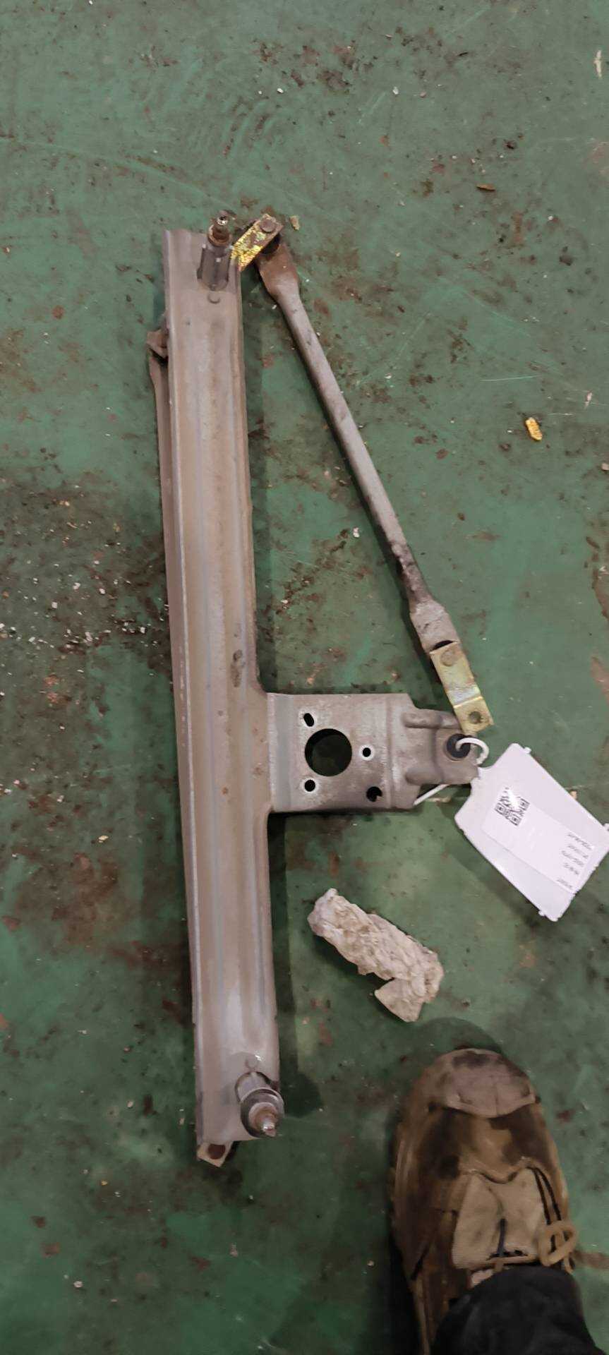 321955603 Front Windshield Wiper Linkage