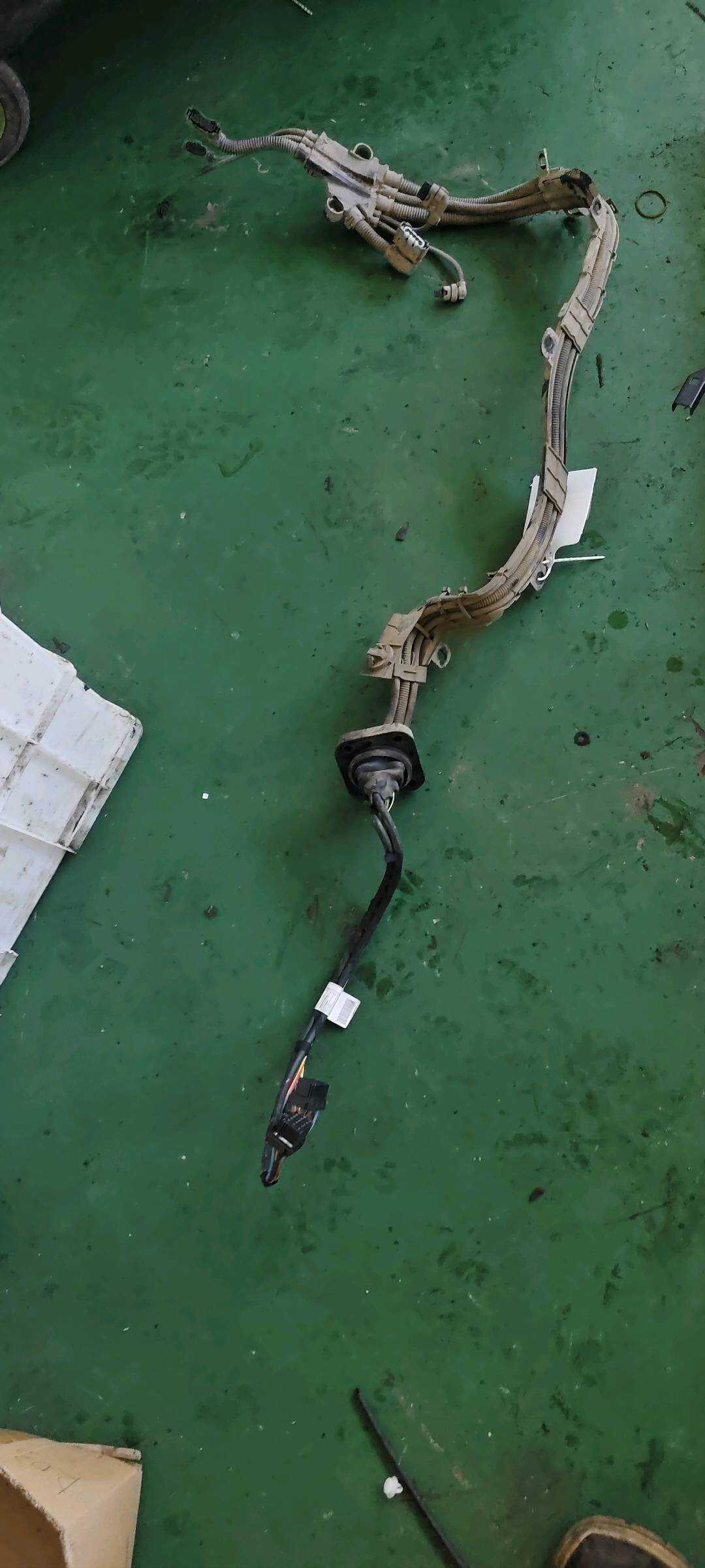12517575579 电线束 后驱动桥