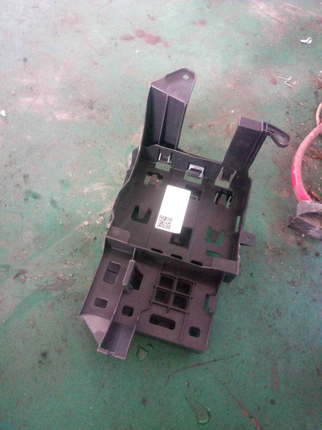 8T8907461 Body Control Module Bracket