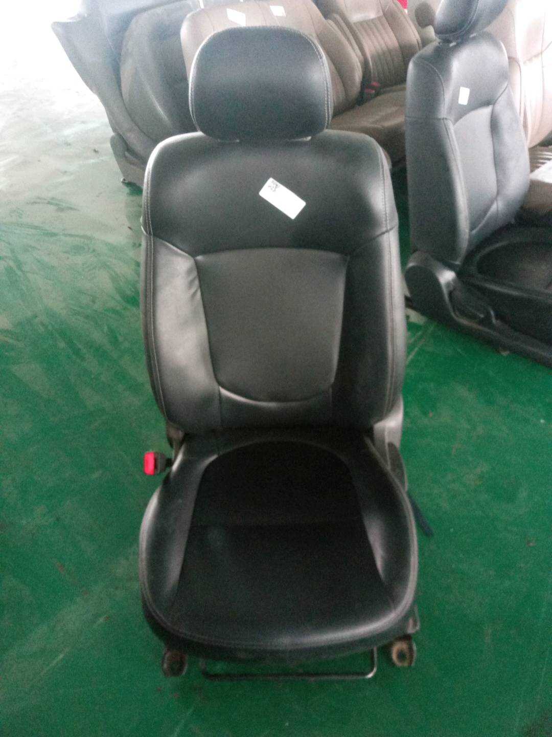 880011X010AF7 驾驶员座椅总成