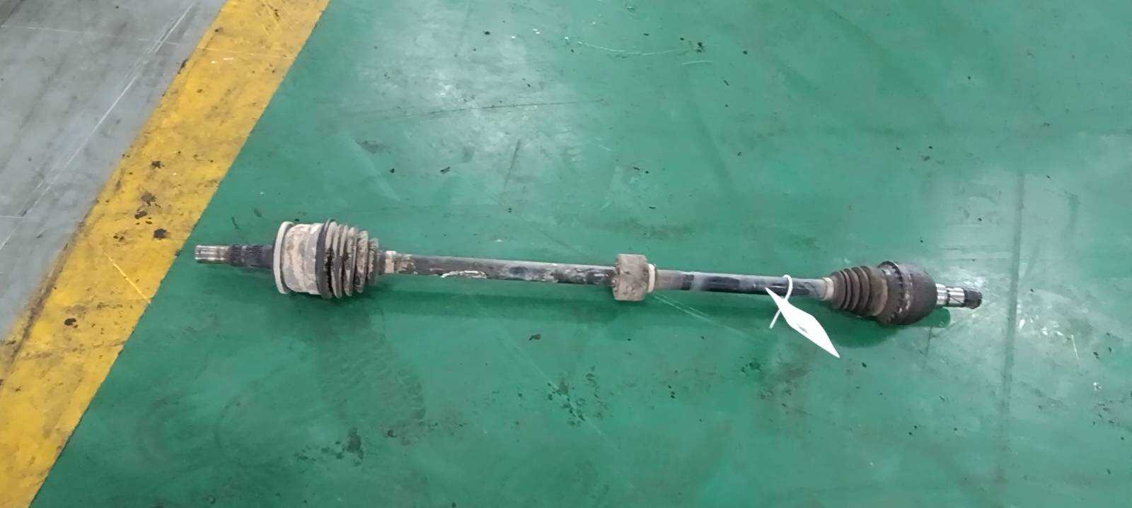 9058965 Front Axle Shaft, Right
