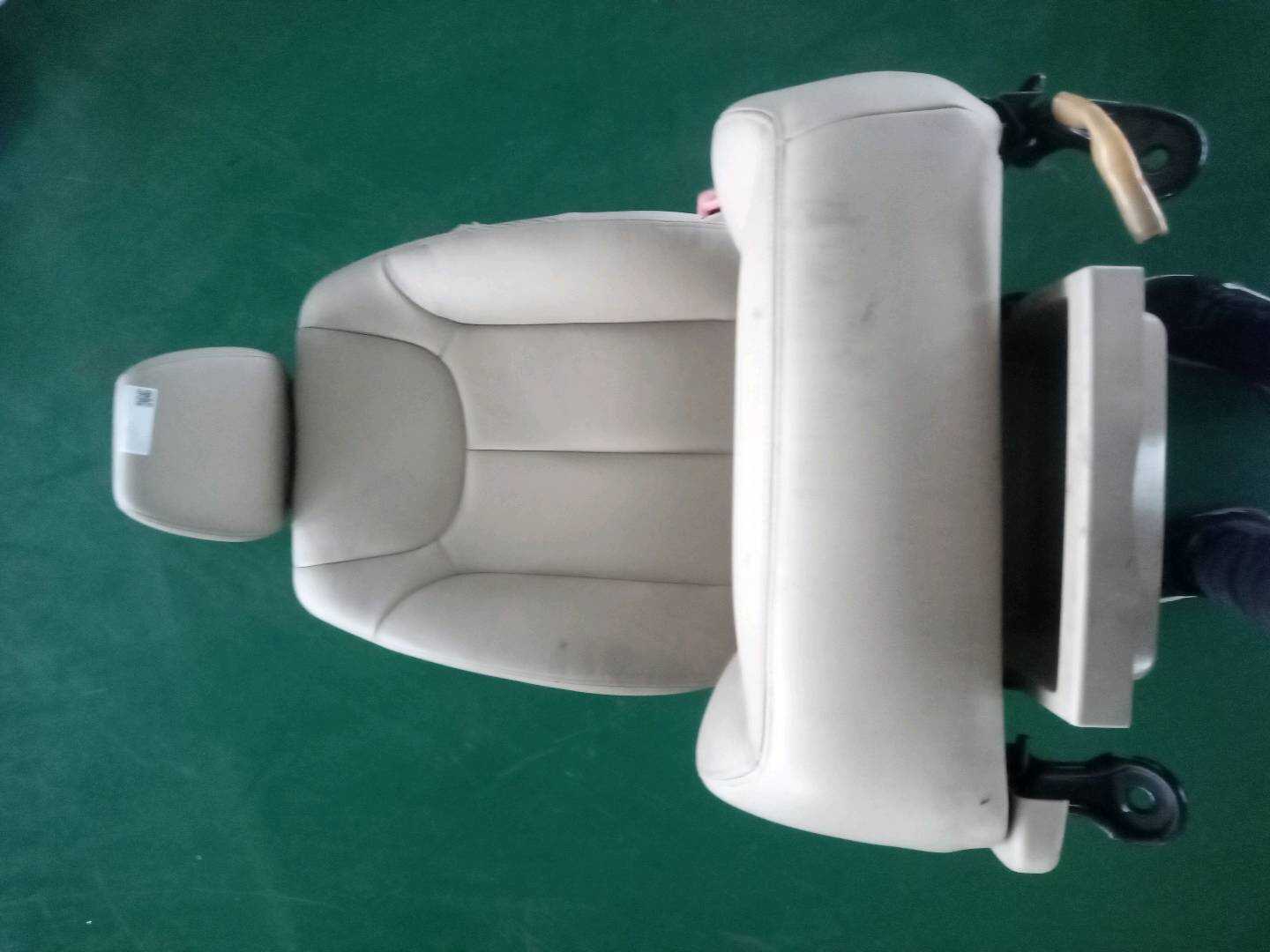 50013956ESA Passenger Seat Assembly