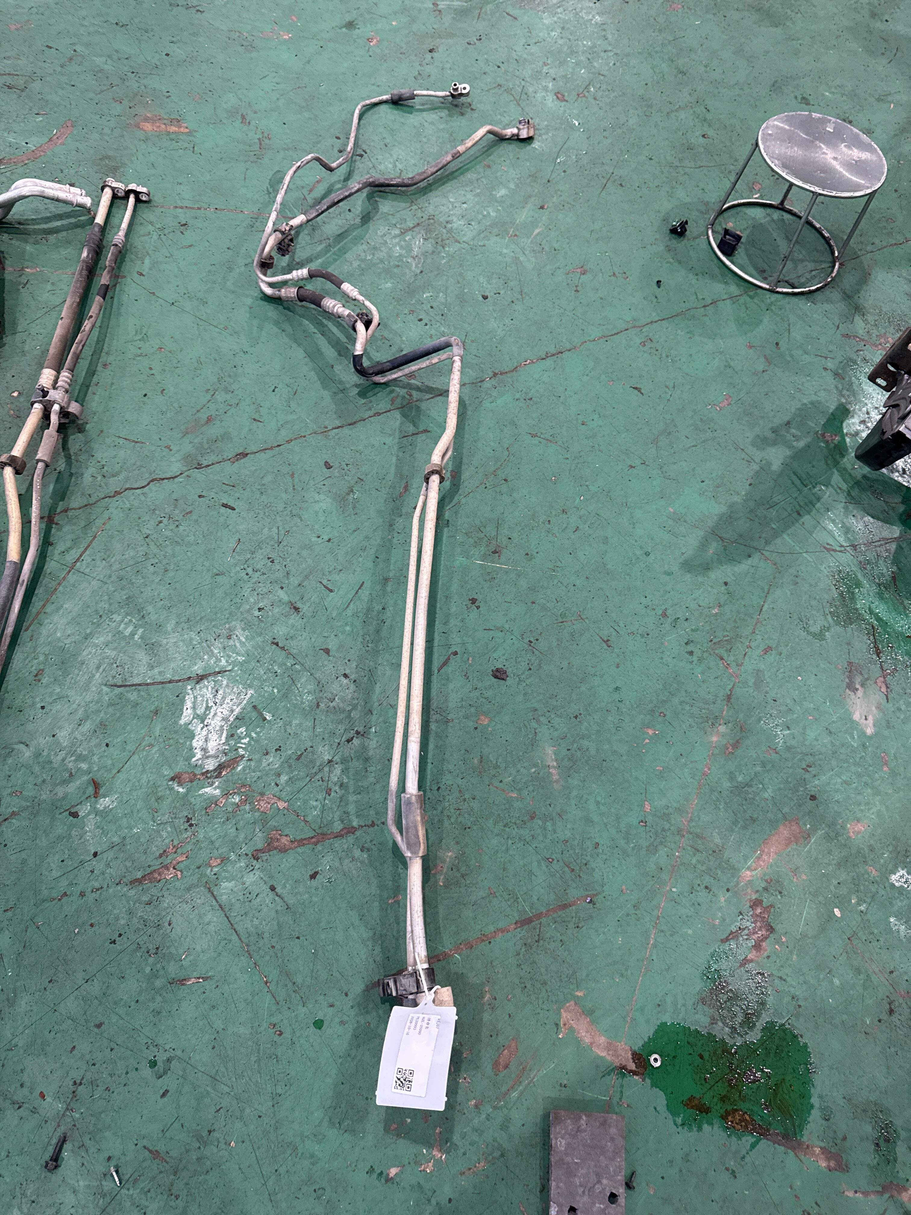 7P0820885 Refrigerant Line
