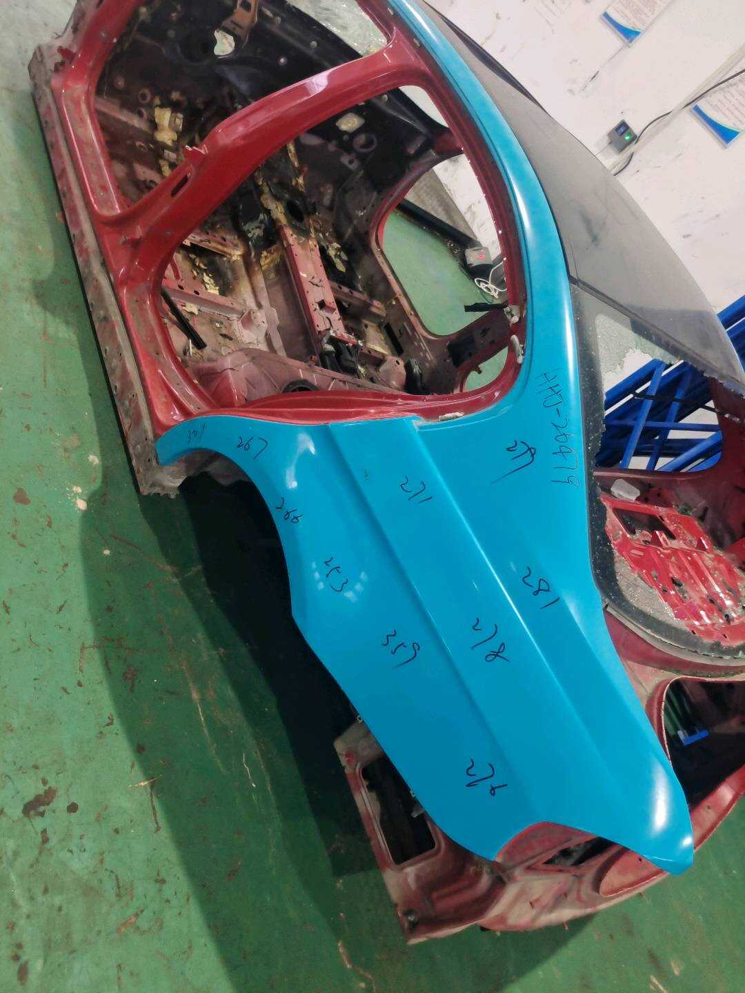 41217145095 后叶子板（左）