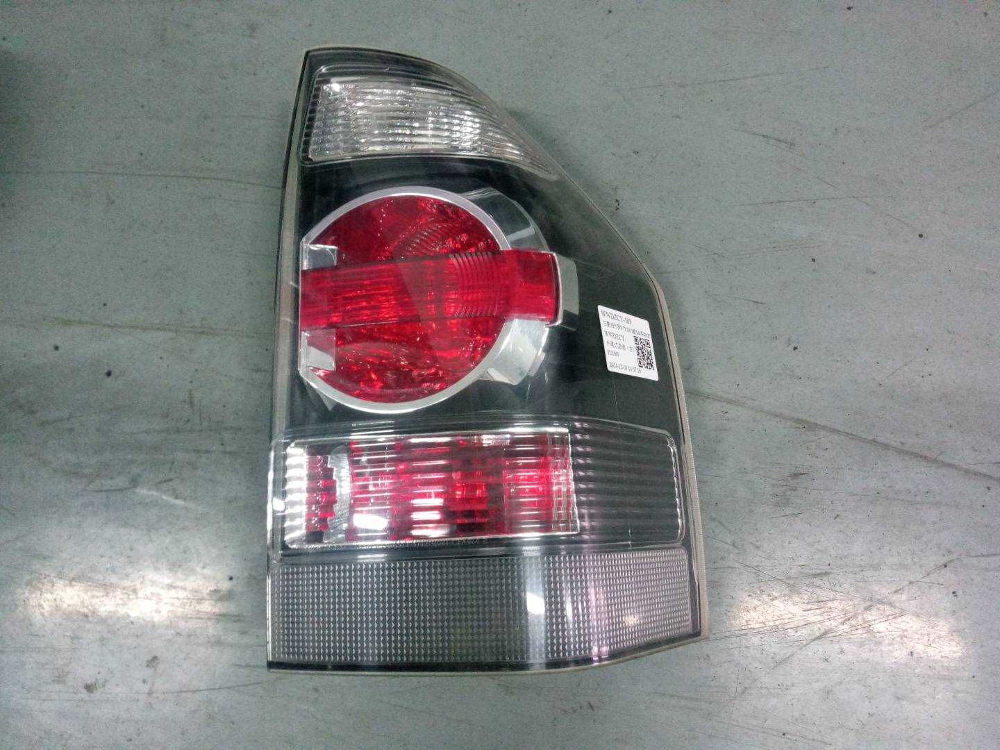 MR563838 尾灯总成（右）