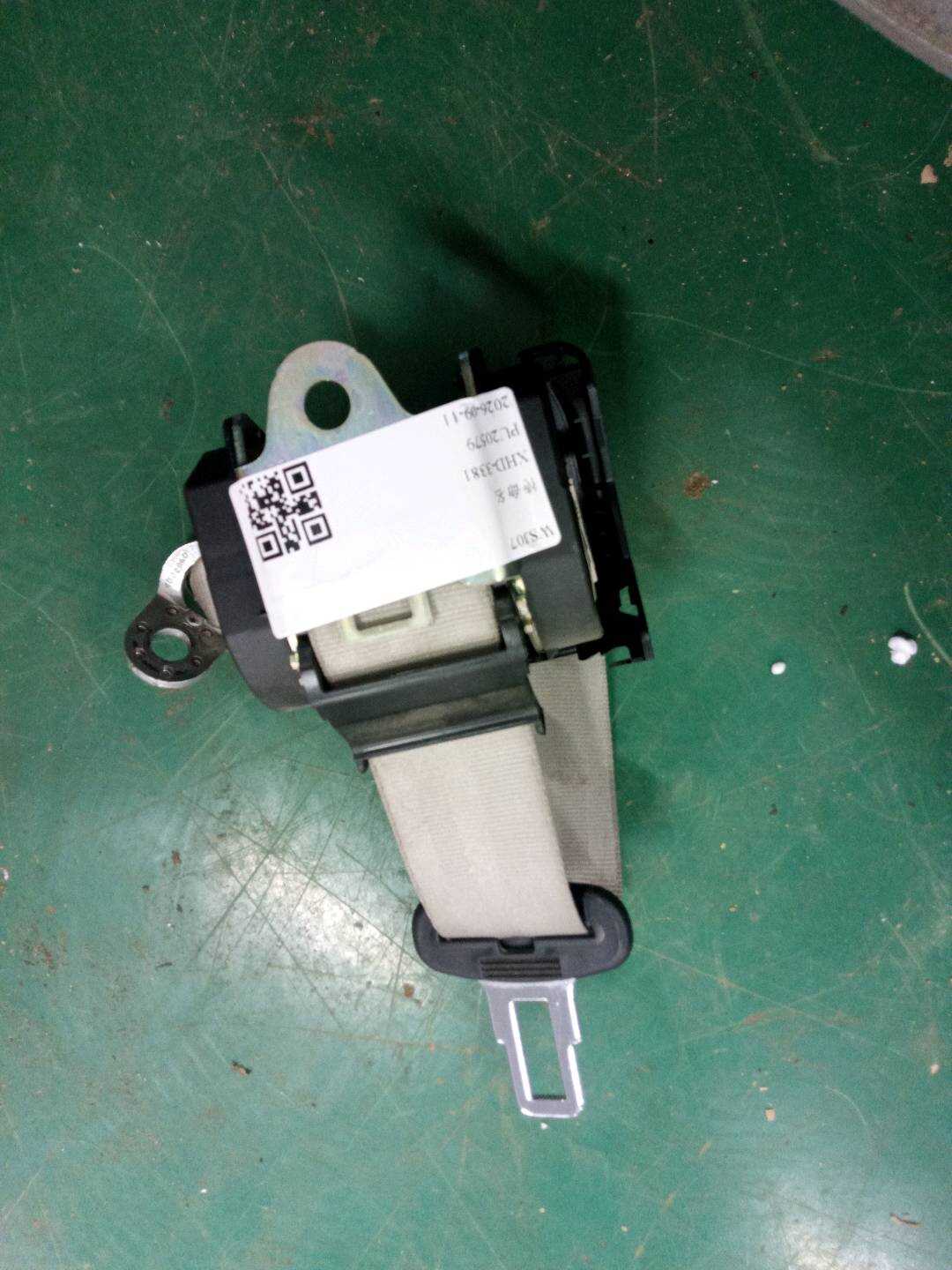 L8KD857805TPT 后座椅侧安全带(右)
