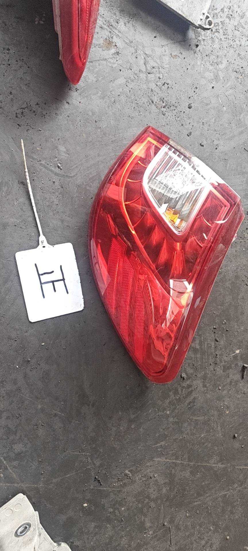 7522003 Outer Tail Light Assembly, Right