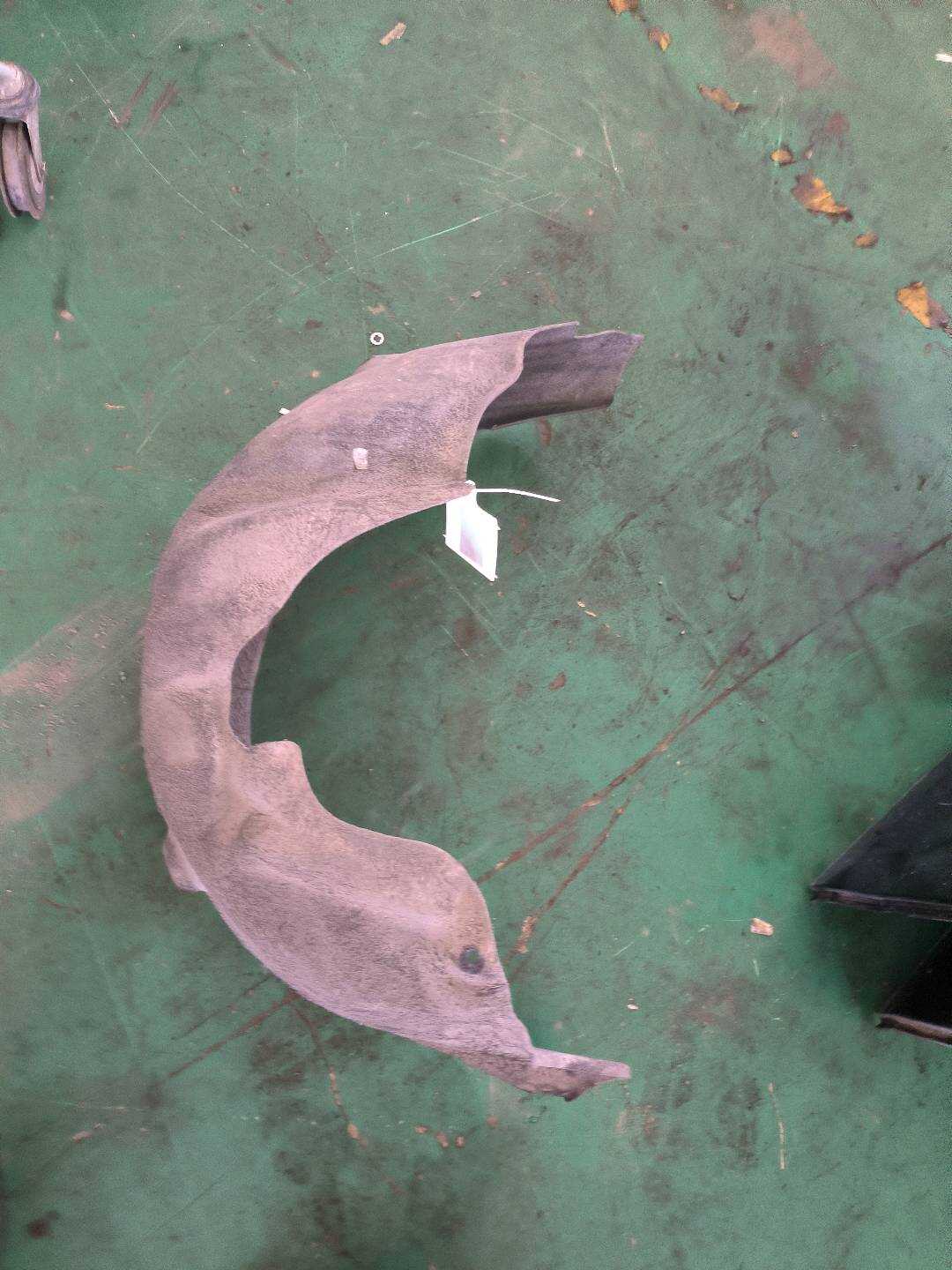 51717059381 后叶子板内衬(左)