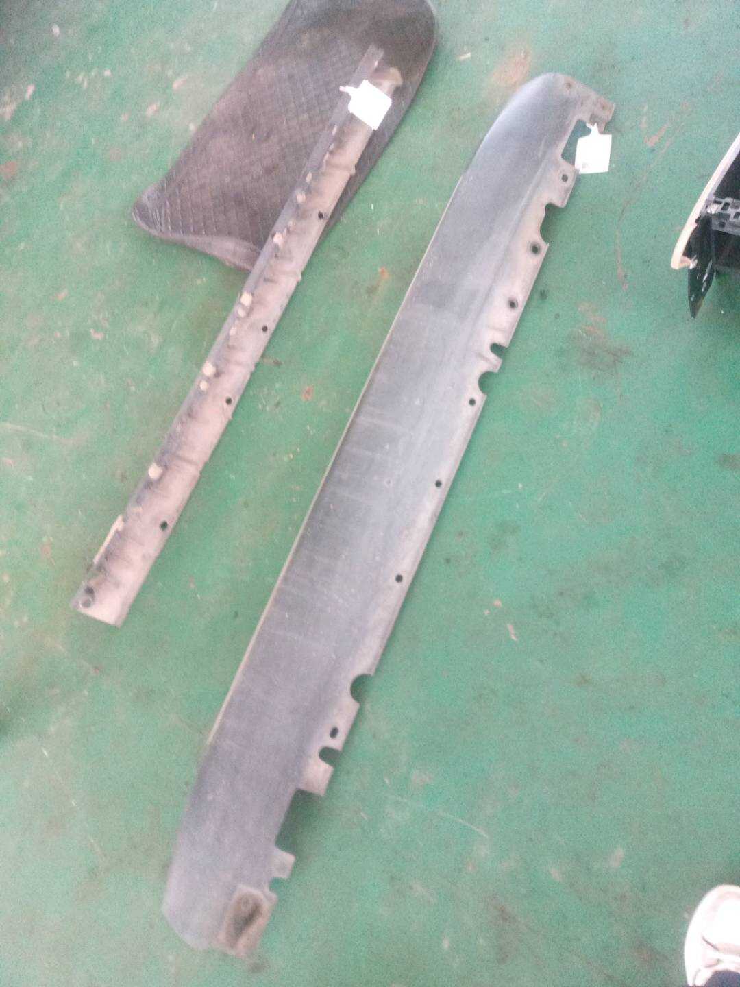 51777191241 底大边(左)