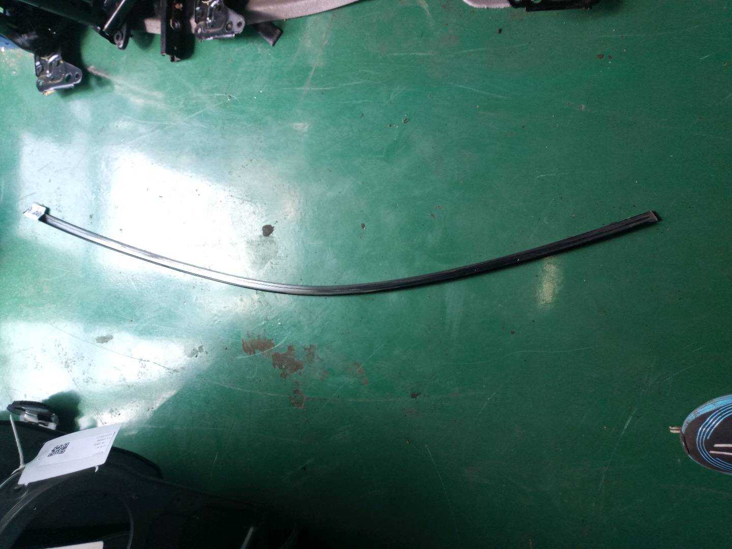 01297380933 饰条左前门