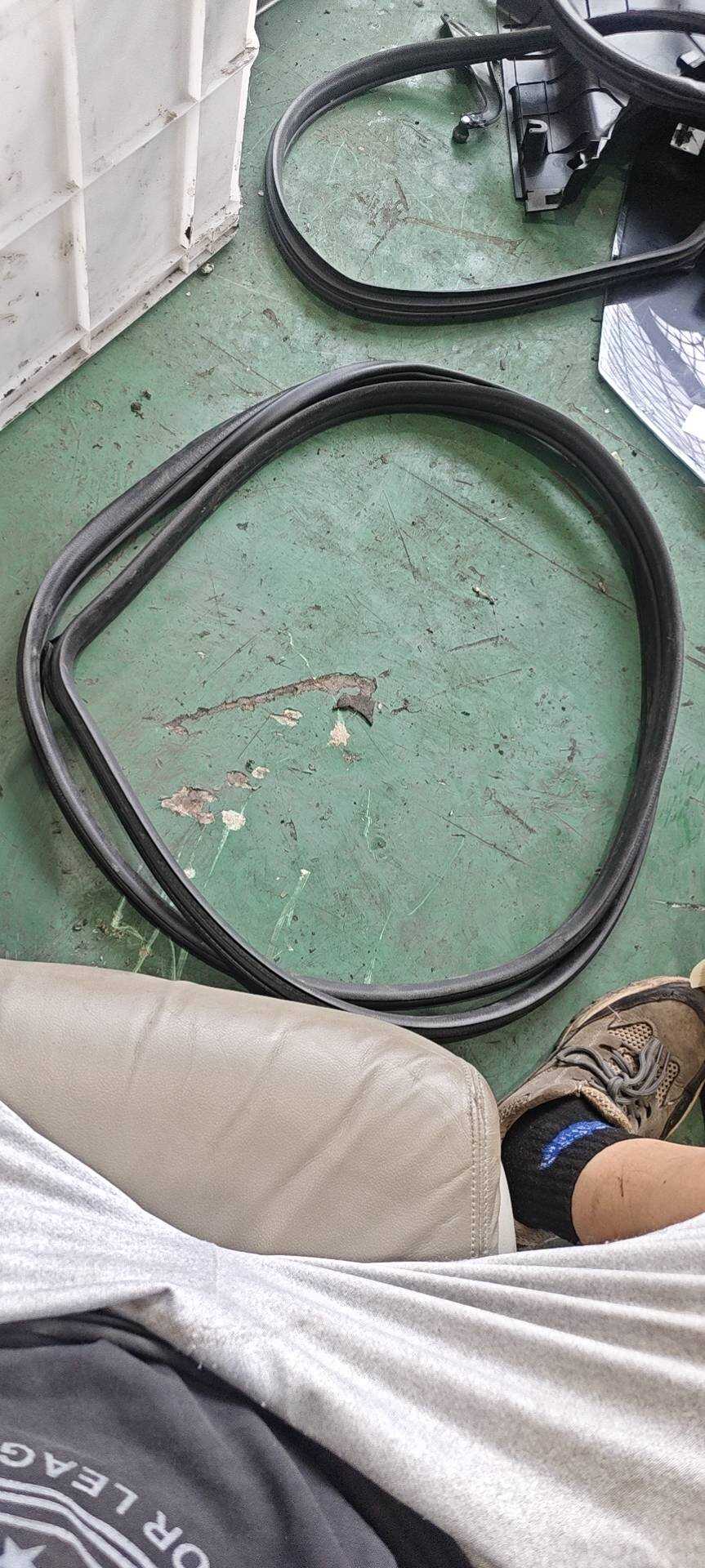 6107108XKZ16A Front Right Door Frame Weatherstrip