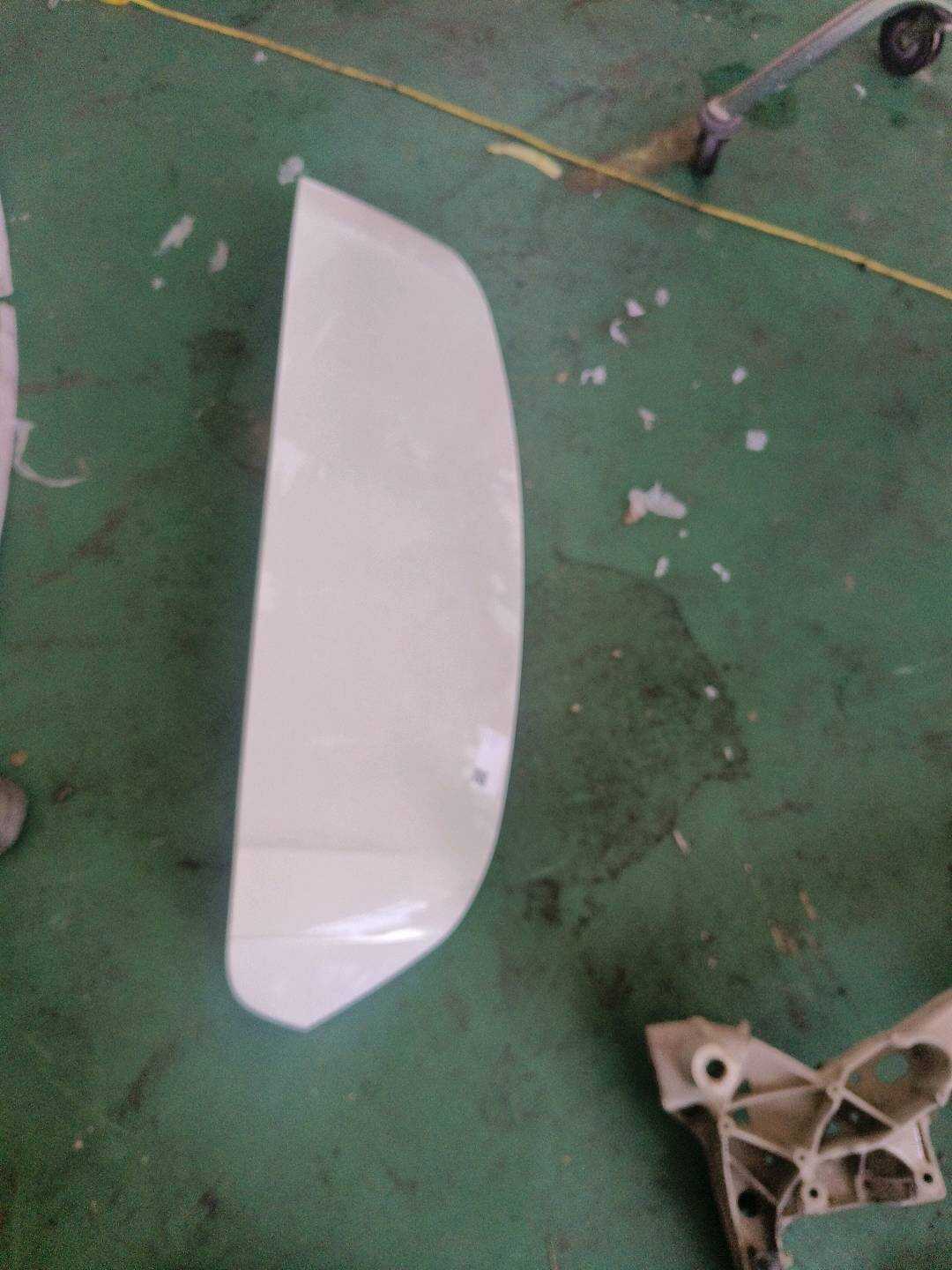 51317381572 尾翼