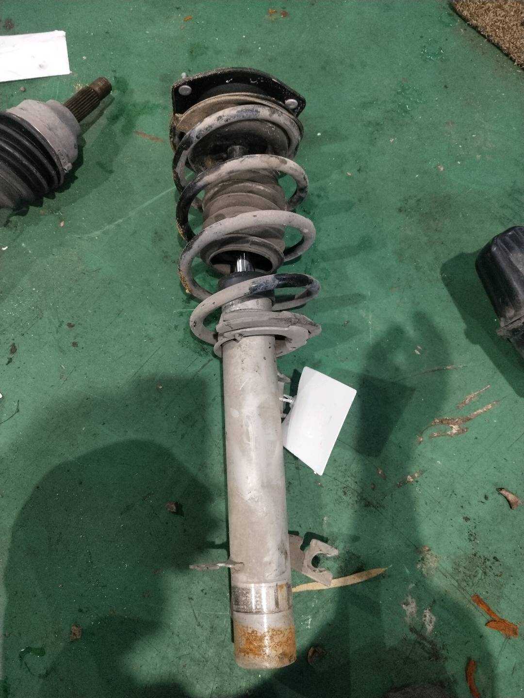 31309813651 Front Left Shock Absorber