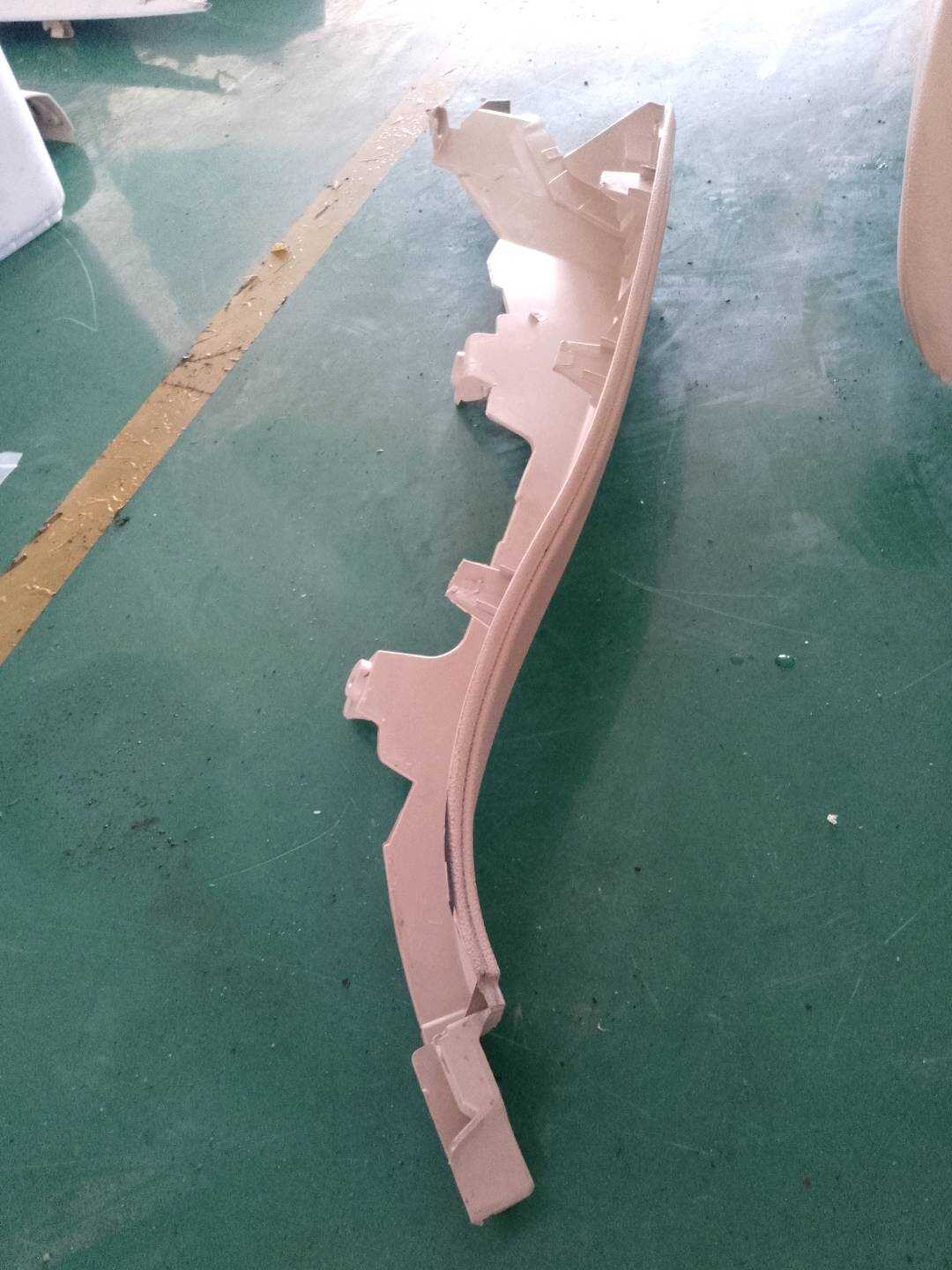 51439181088 C柱内衬（右下）