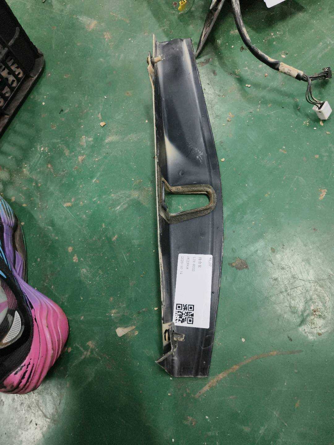 A22172802569051 盖板(右)