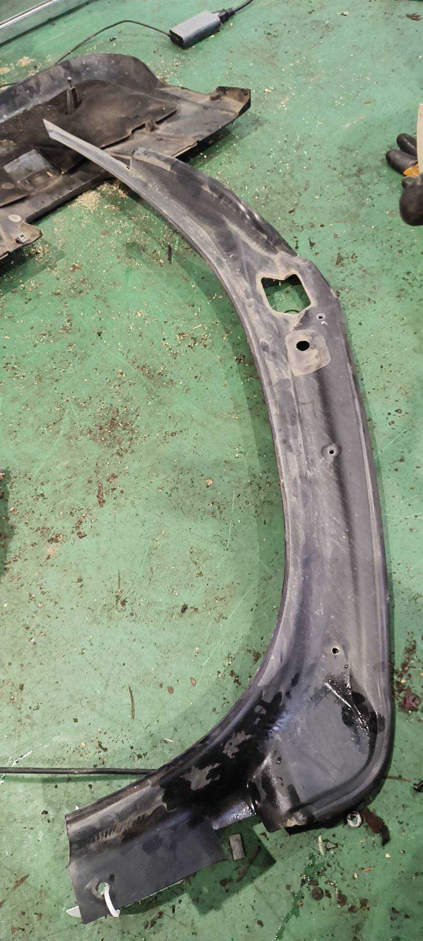 A1646932133 Grille