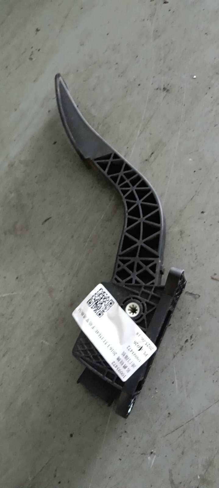 10093472 Accelerator Pedal