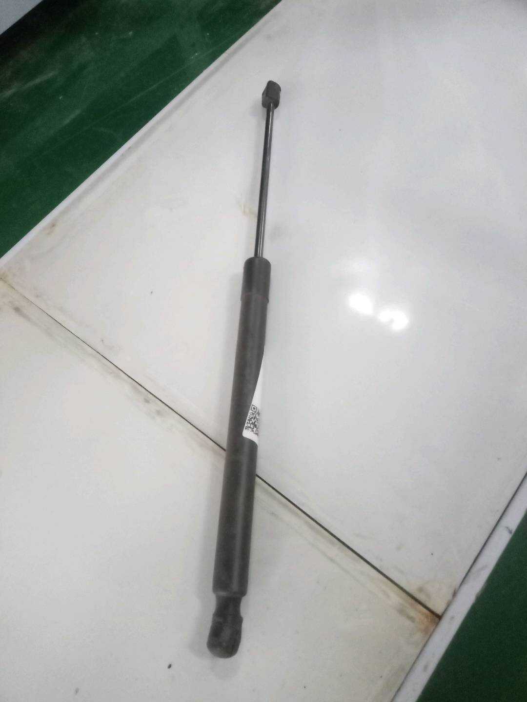 4L0827552F 尾盖撑杆(右)