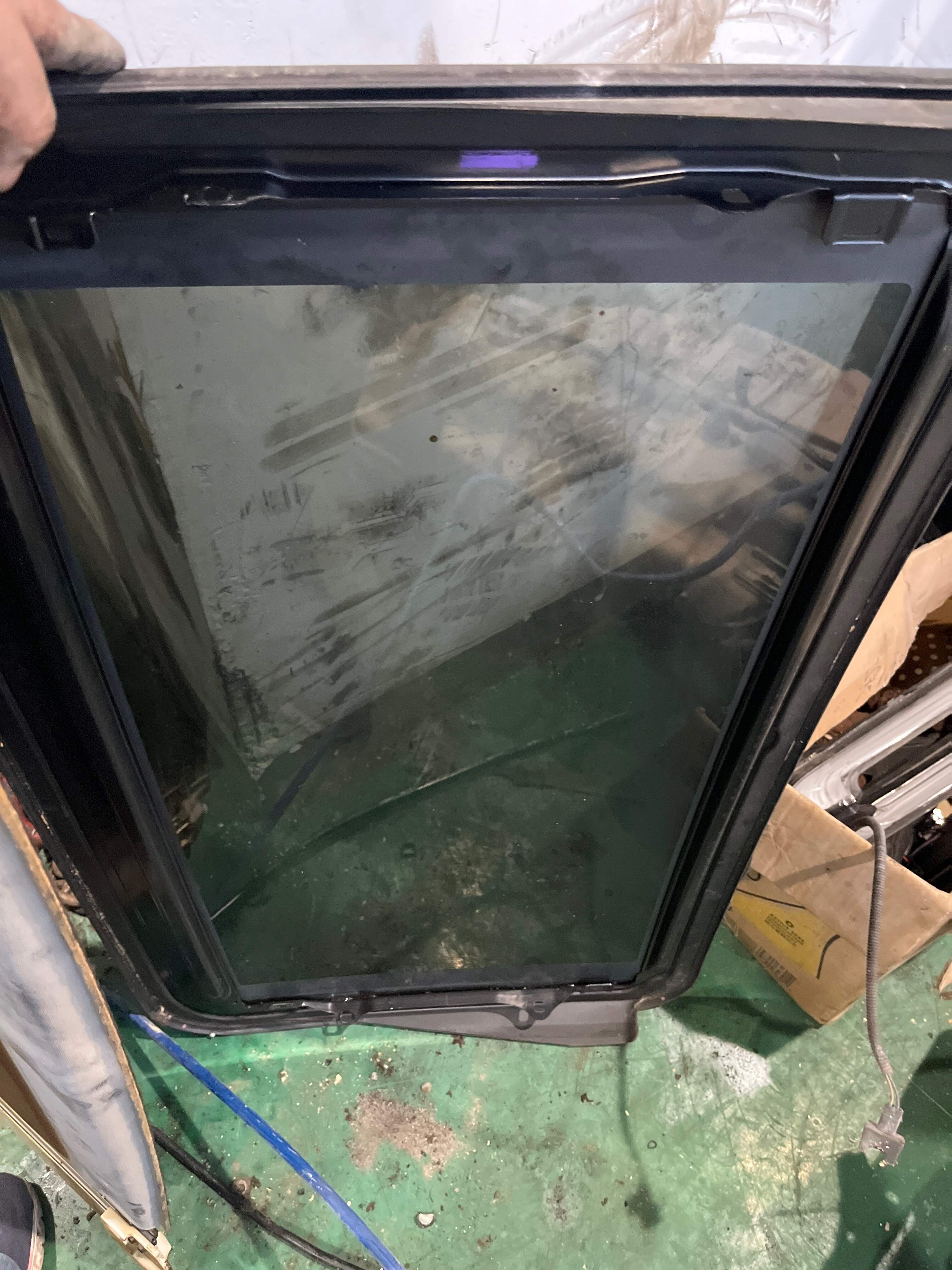 6320176010 Sunroof Glass
