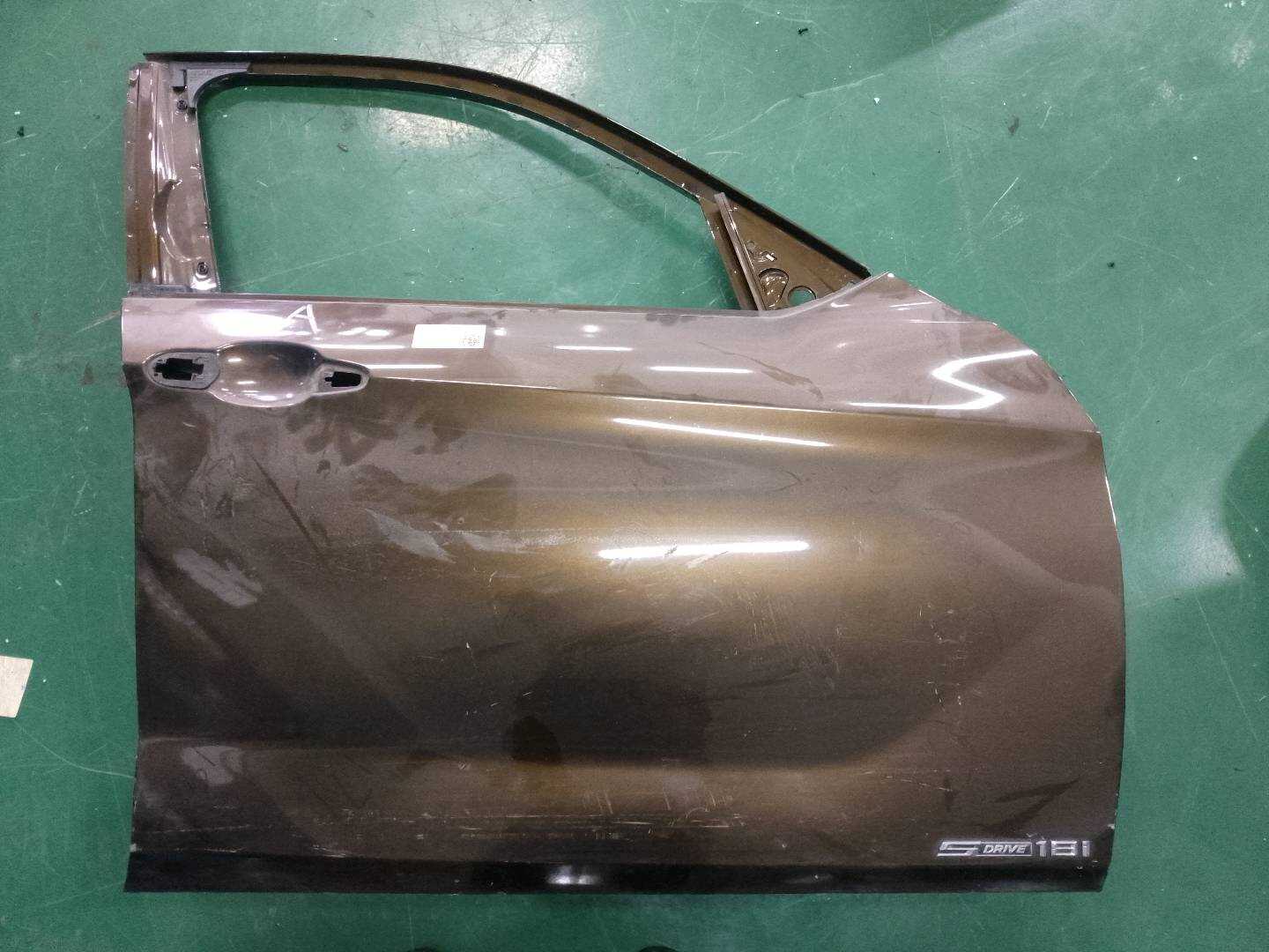 41009628746 前门壳（右）