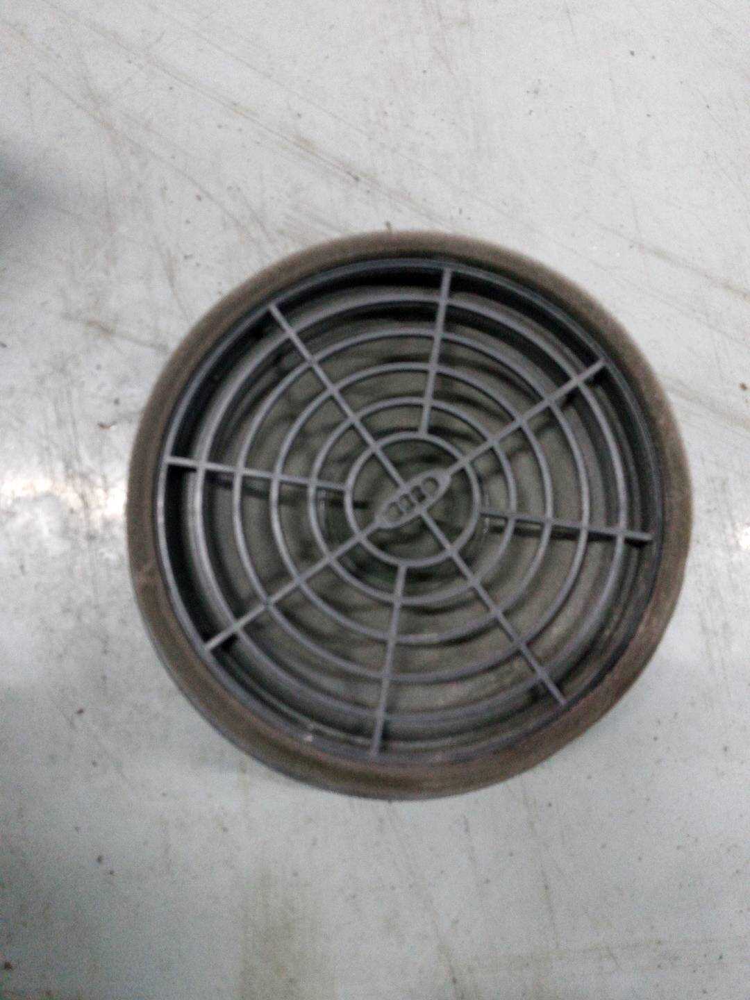 8R0035415A 前门低音扬声器(右)